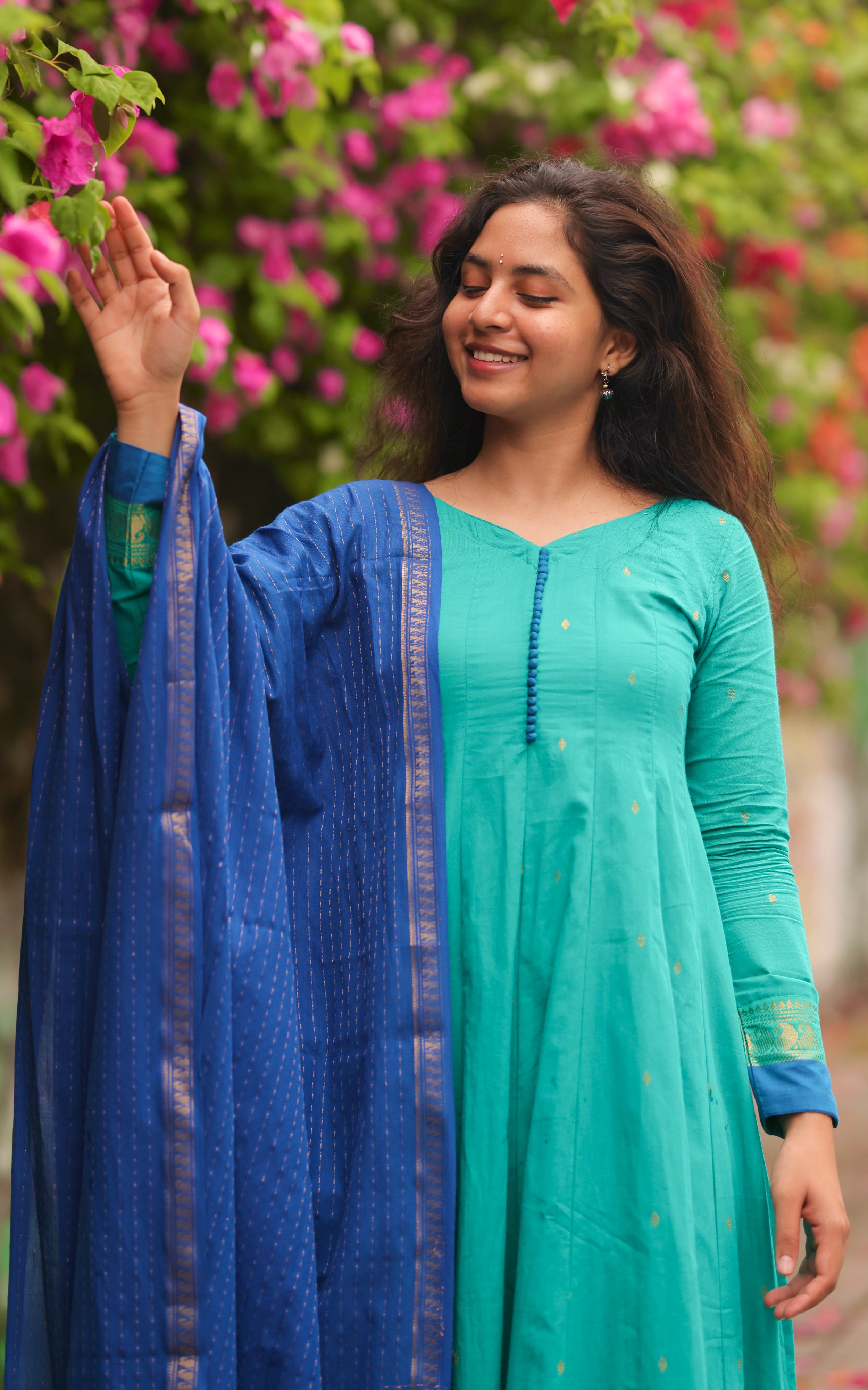 Kundhavai Aqua Blue (Kurti+Dupatta)