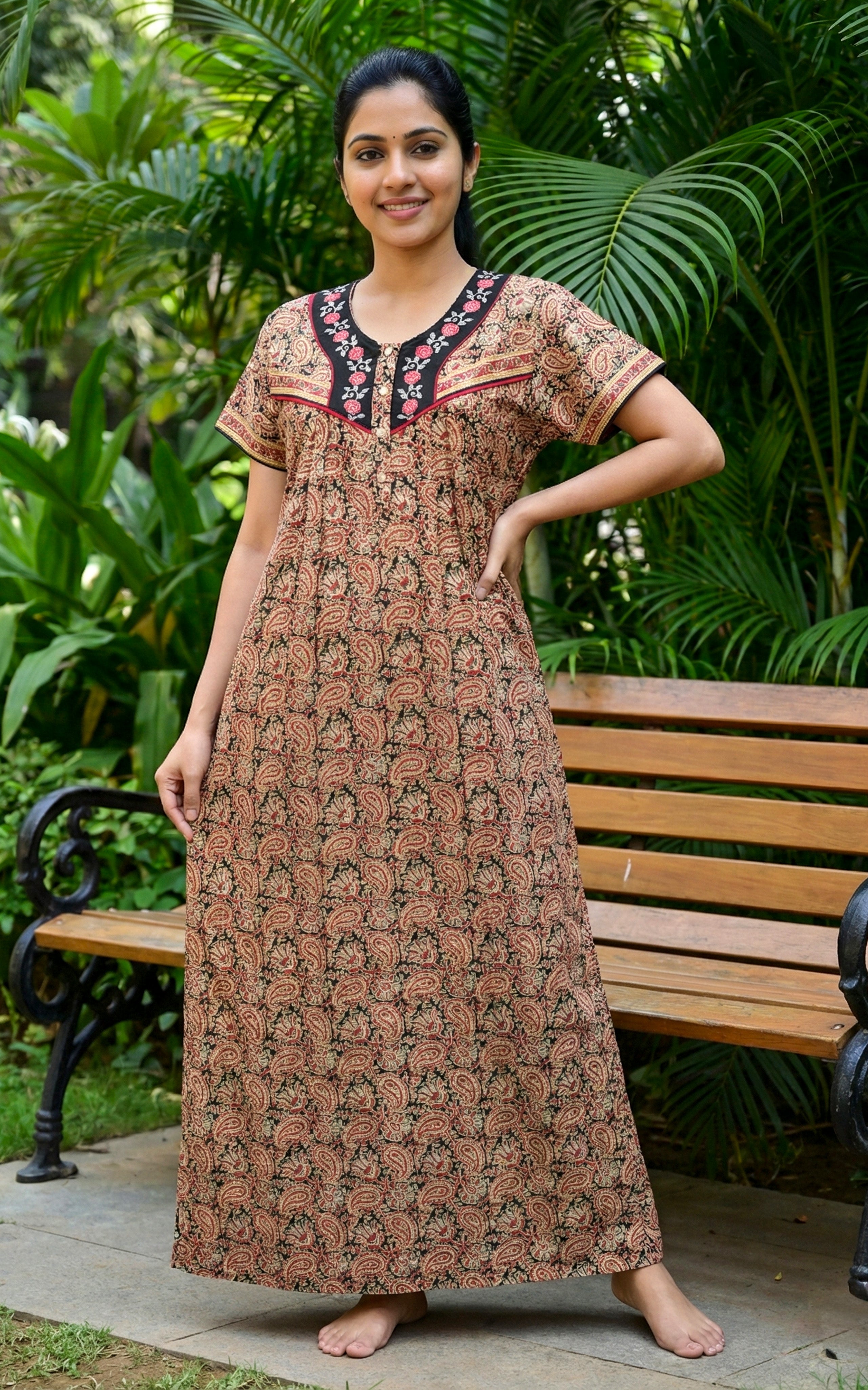Cotton nighty with a convenient pocket
