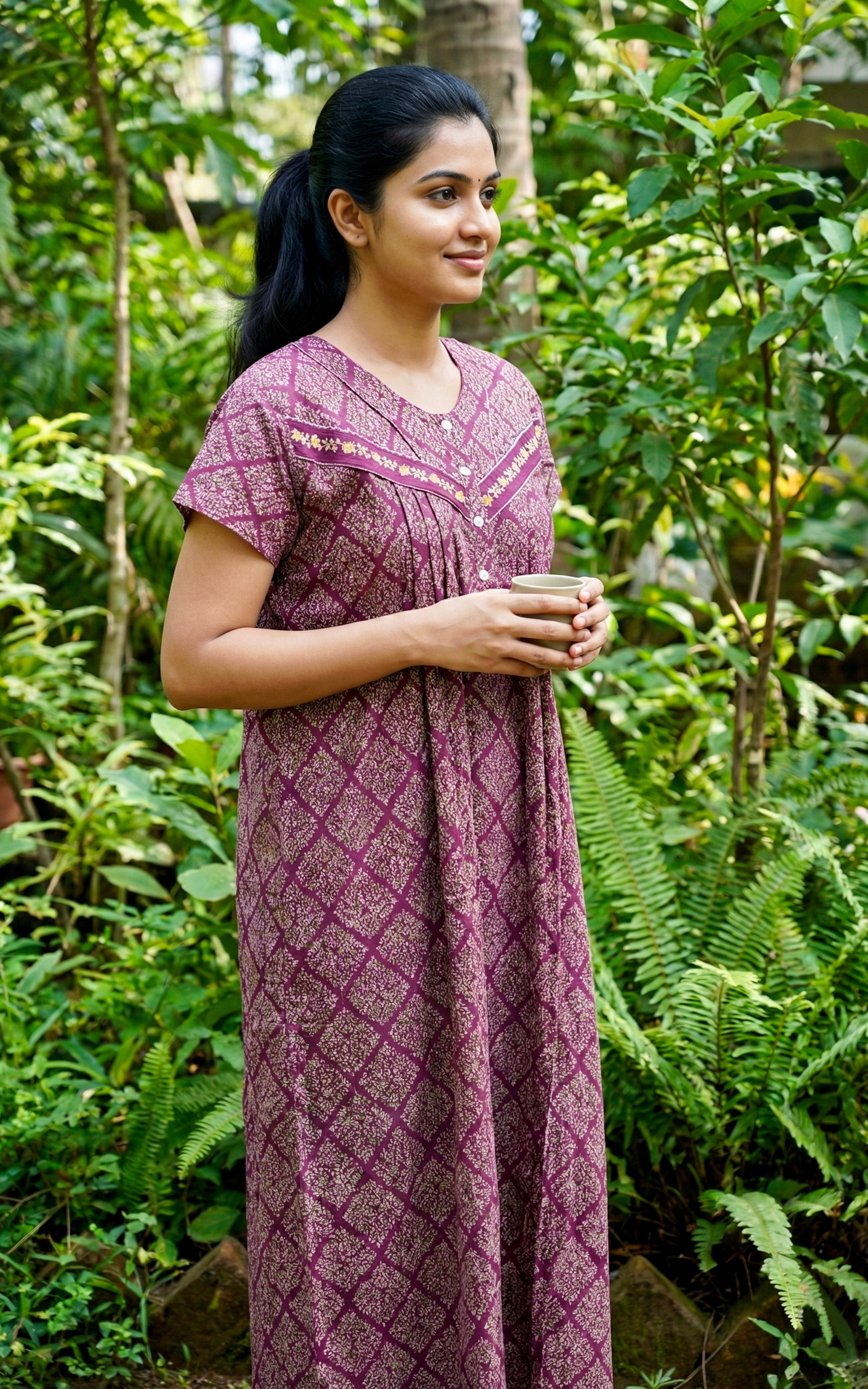 Comfortable cotton nighty with a convenient pocket