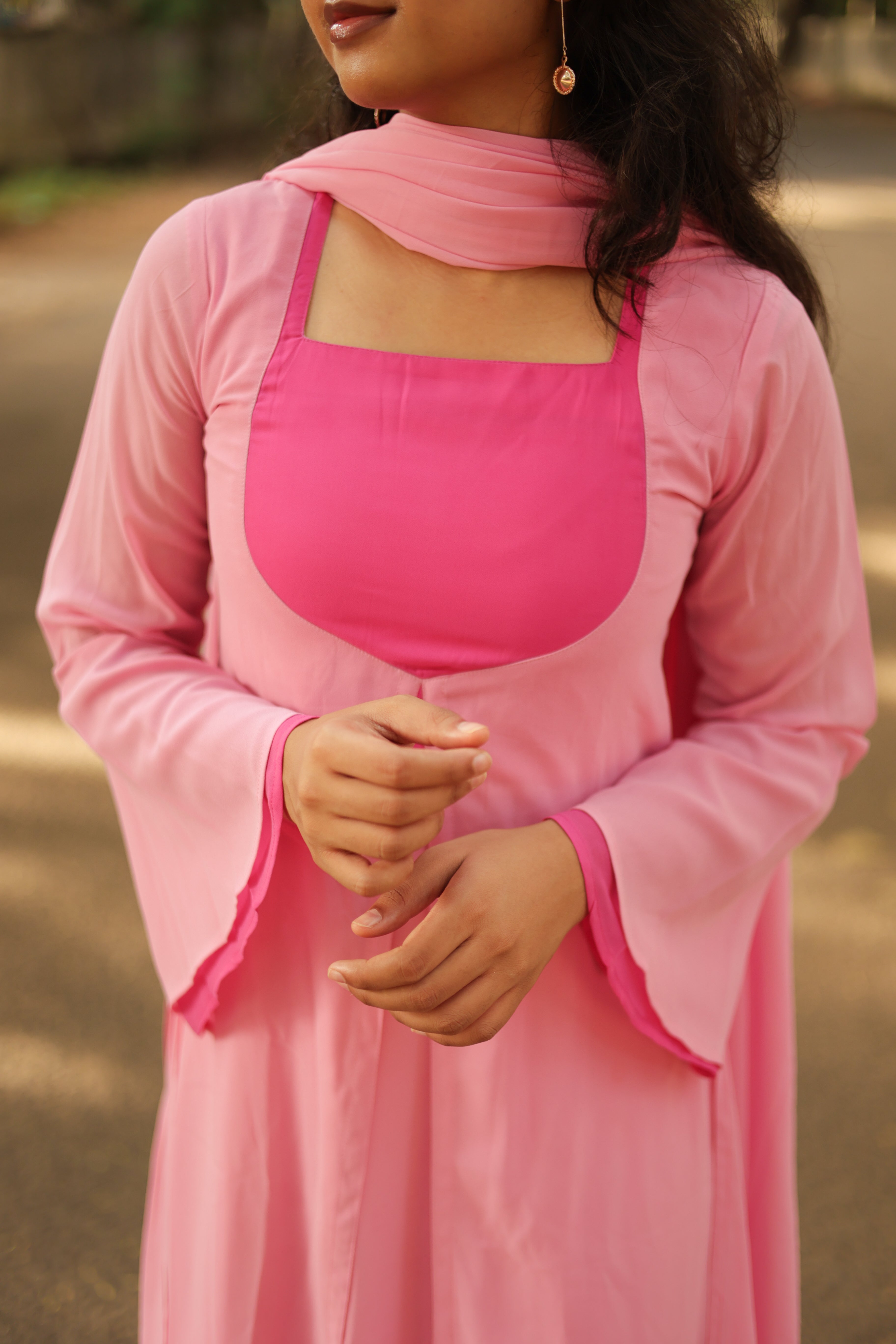 Munbe Vaa Pink (Kurti+Dupatta) KURTIS instore
