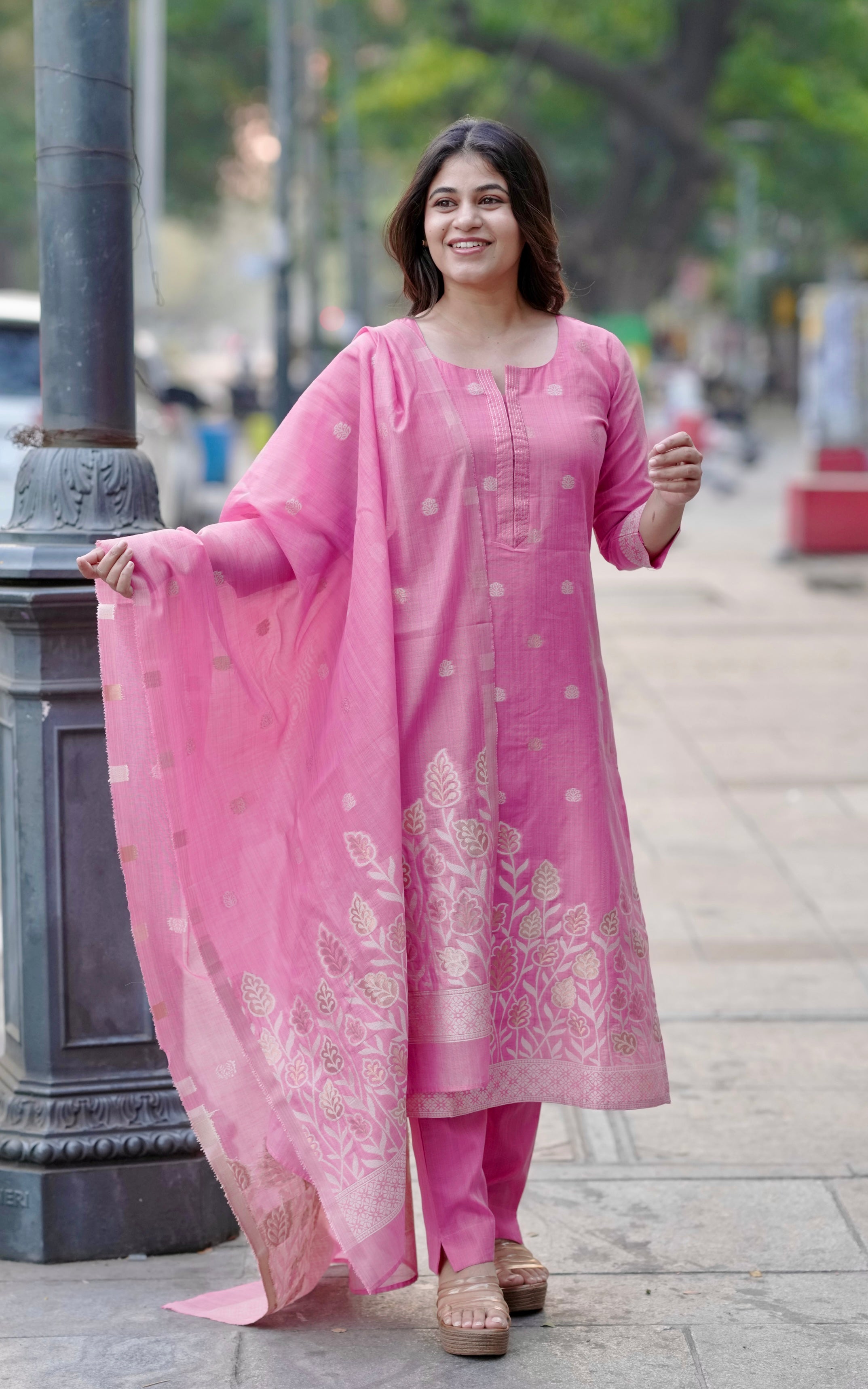 Yuvarani (Kurti+Pant+Dupatta)