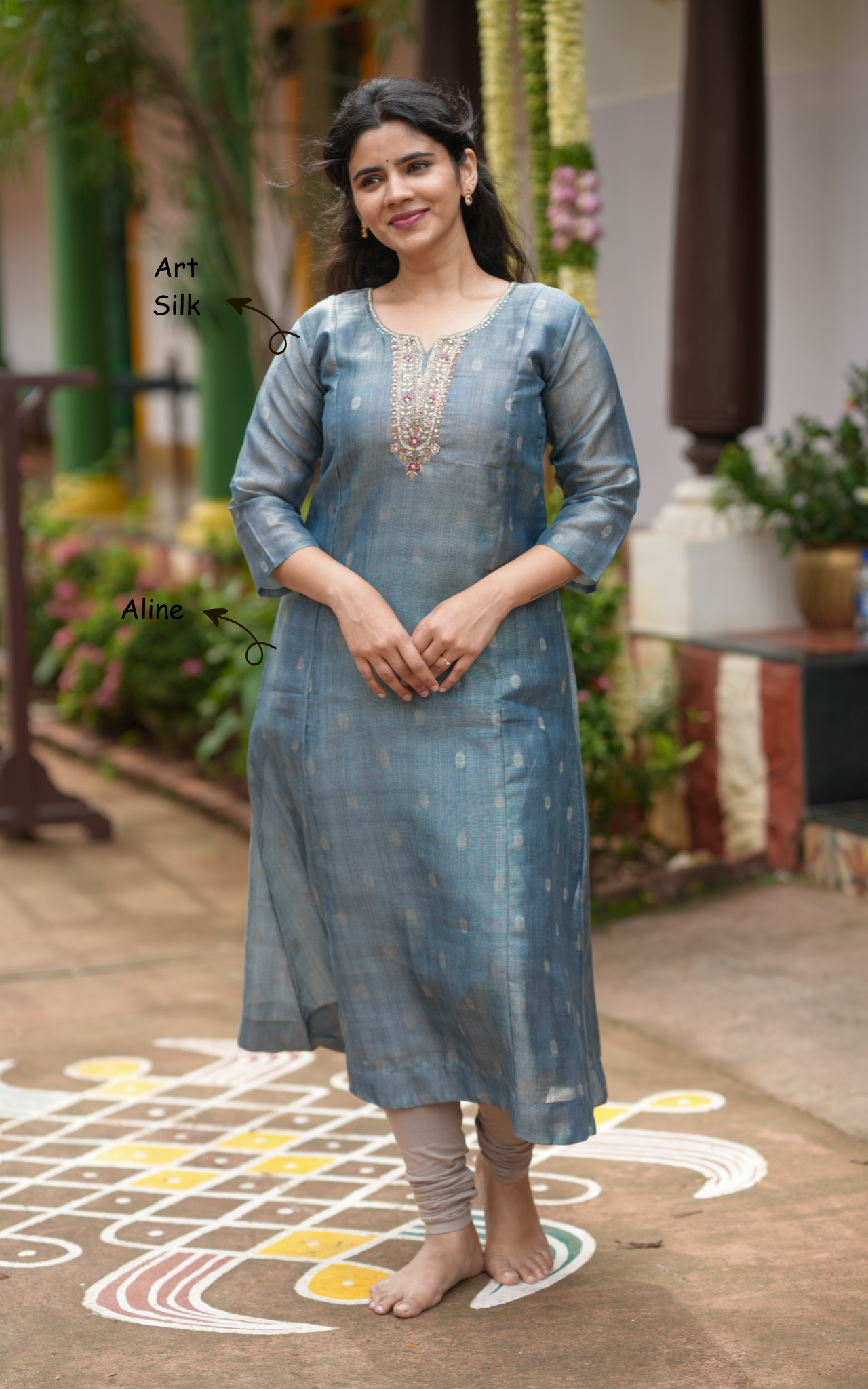 Knee-length A-line ethnic kurti