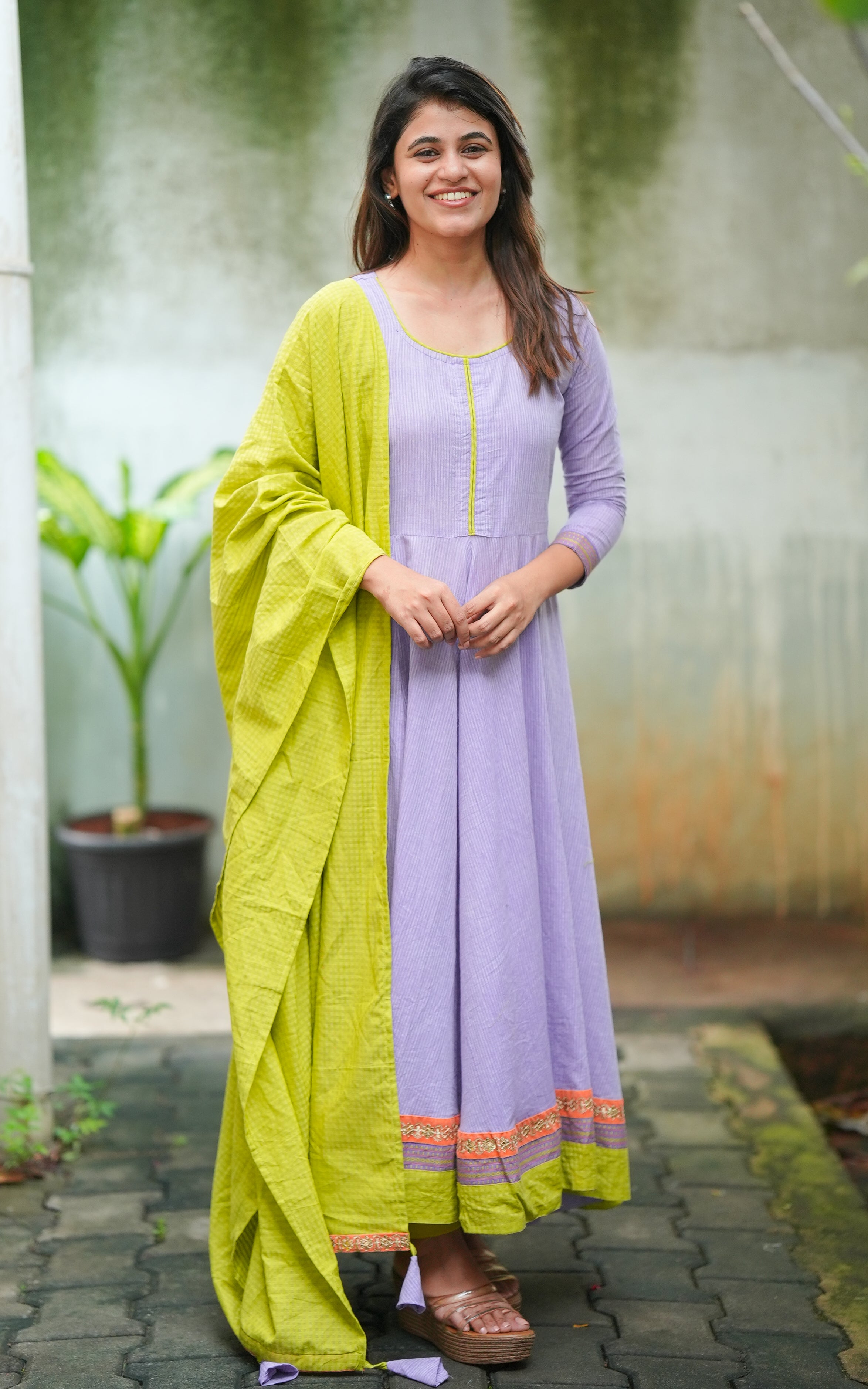 Maunam (Kurti+Dupatta) KURTIS instore