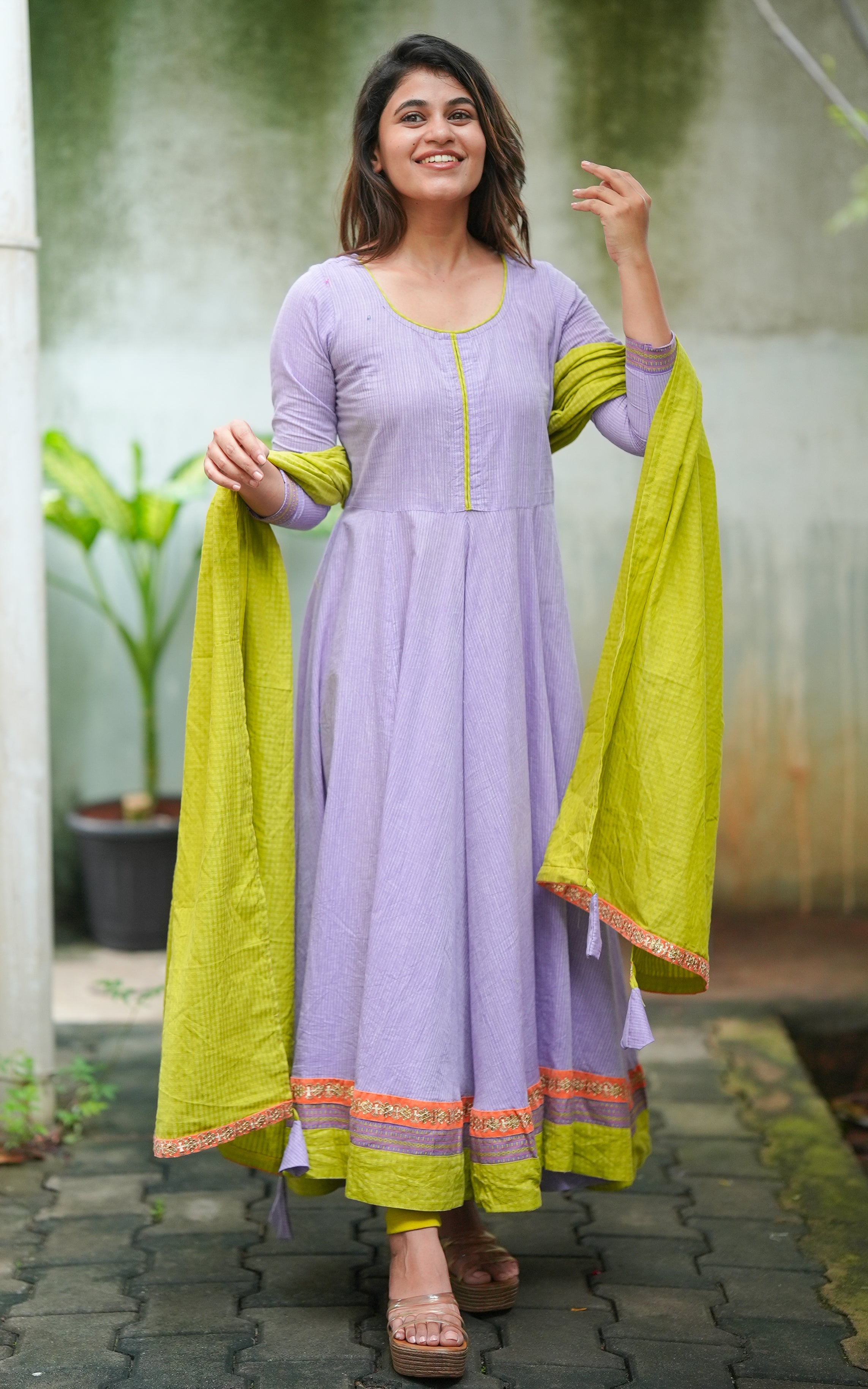 Maunam (Kurti+Dupatta) KURTIS instore
