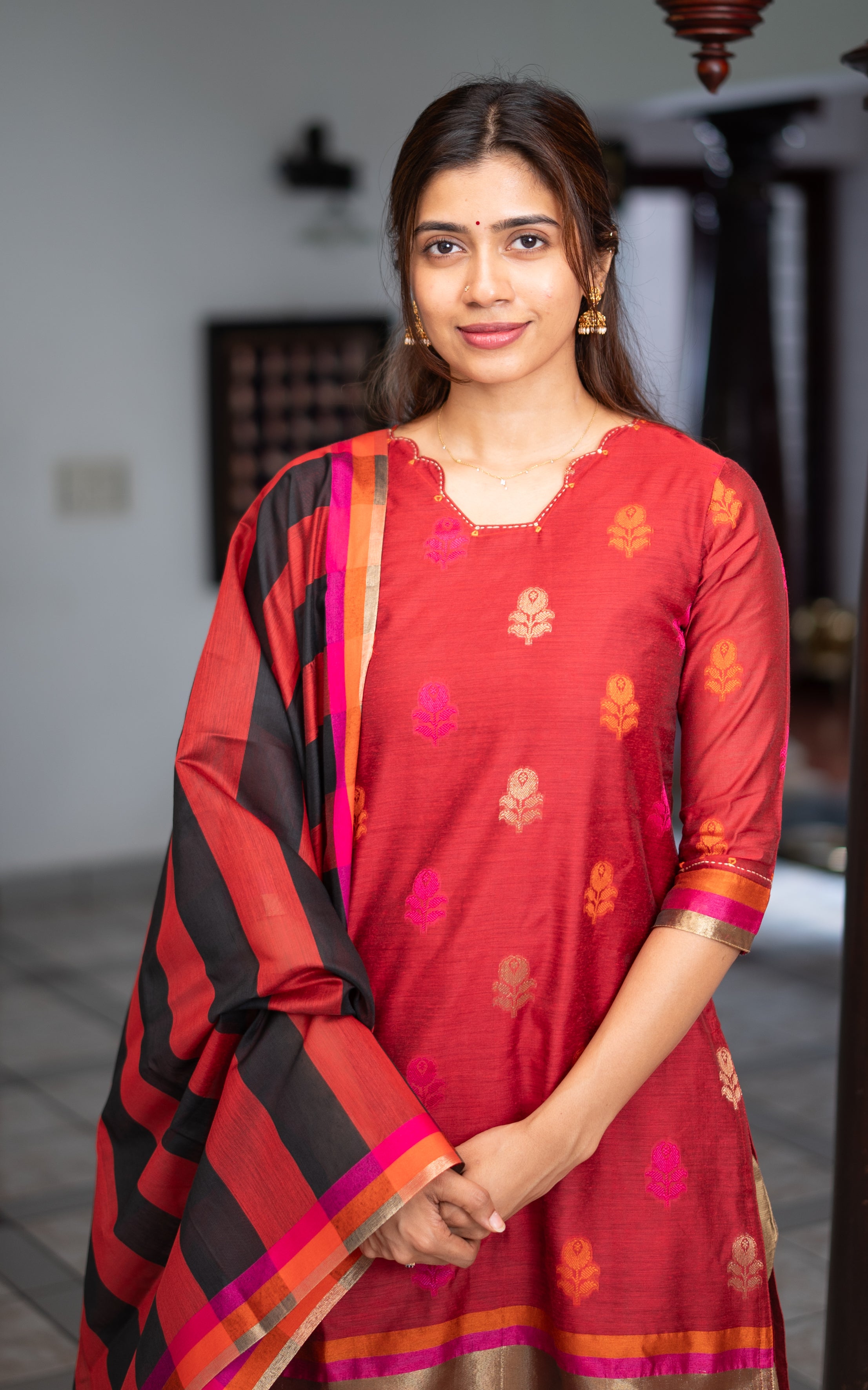 Nalavenba Red (Kurti+Dupatta)
