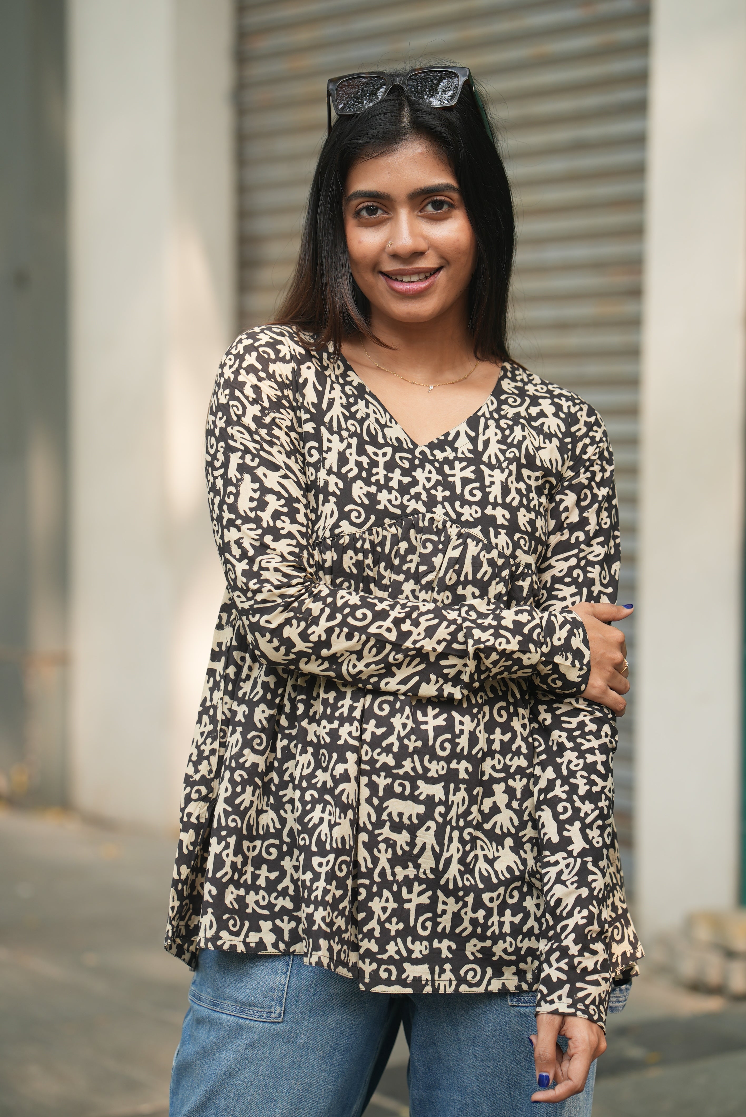 Handblock printed cotton top.
Stylish Alia cut short top for women