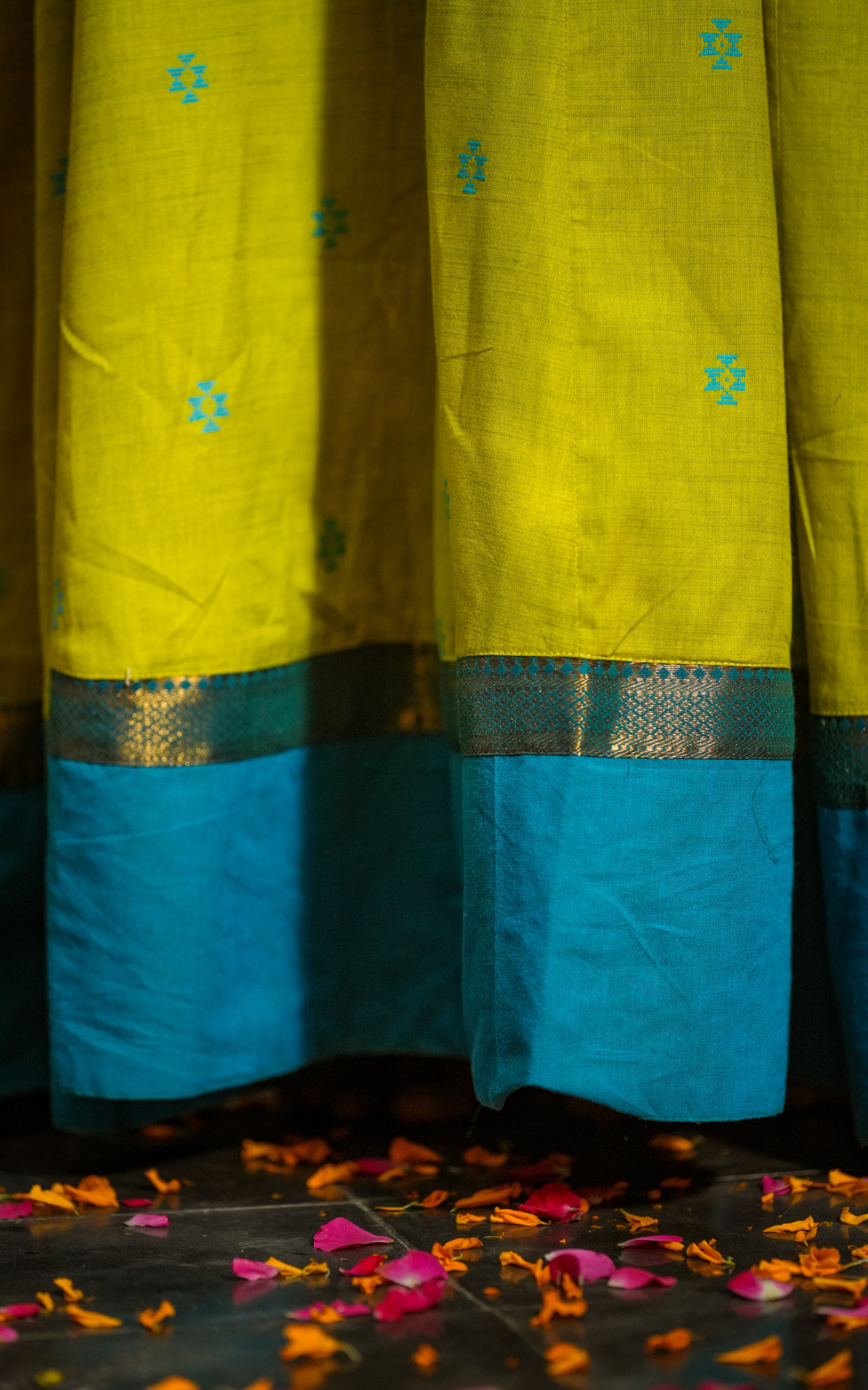 Ezhilnagai