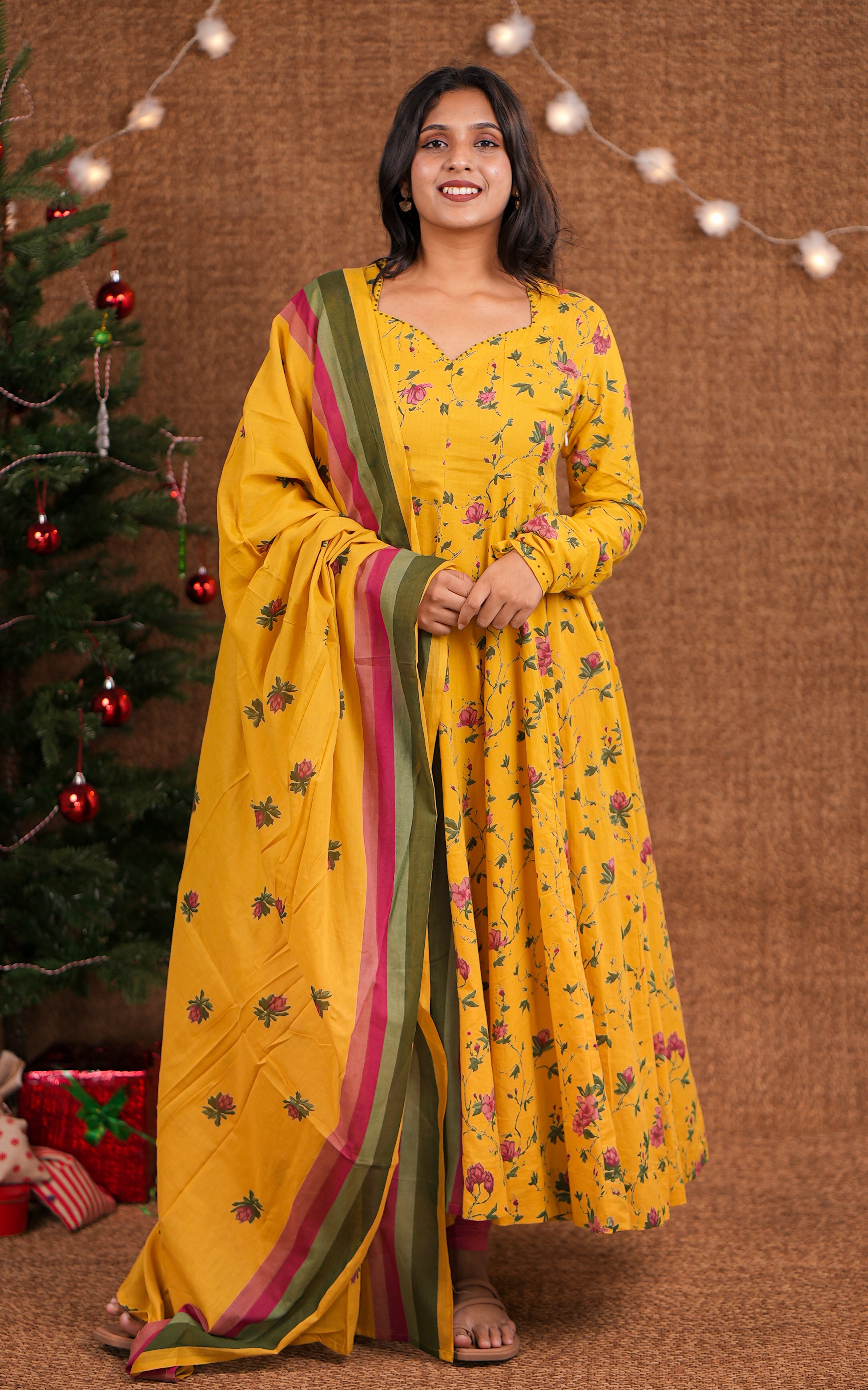 Gathered sleeve Anarkali kurti