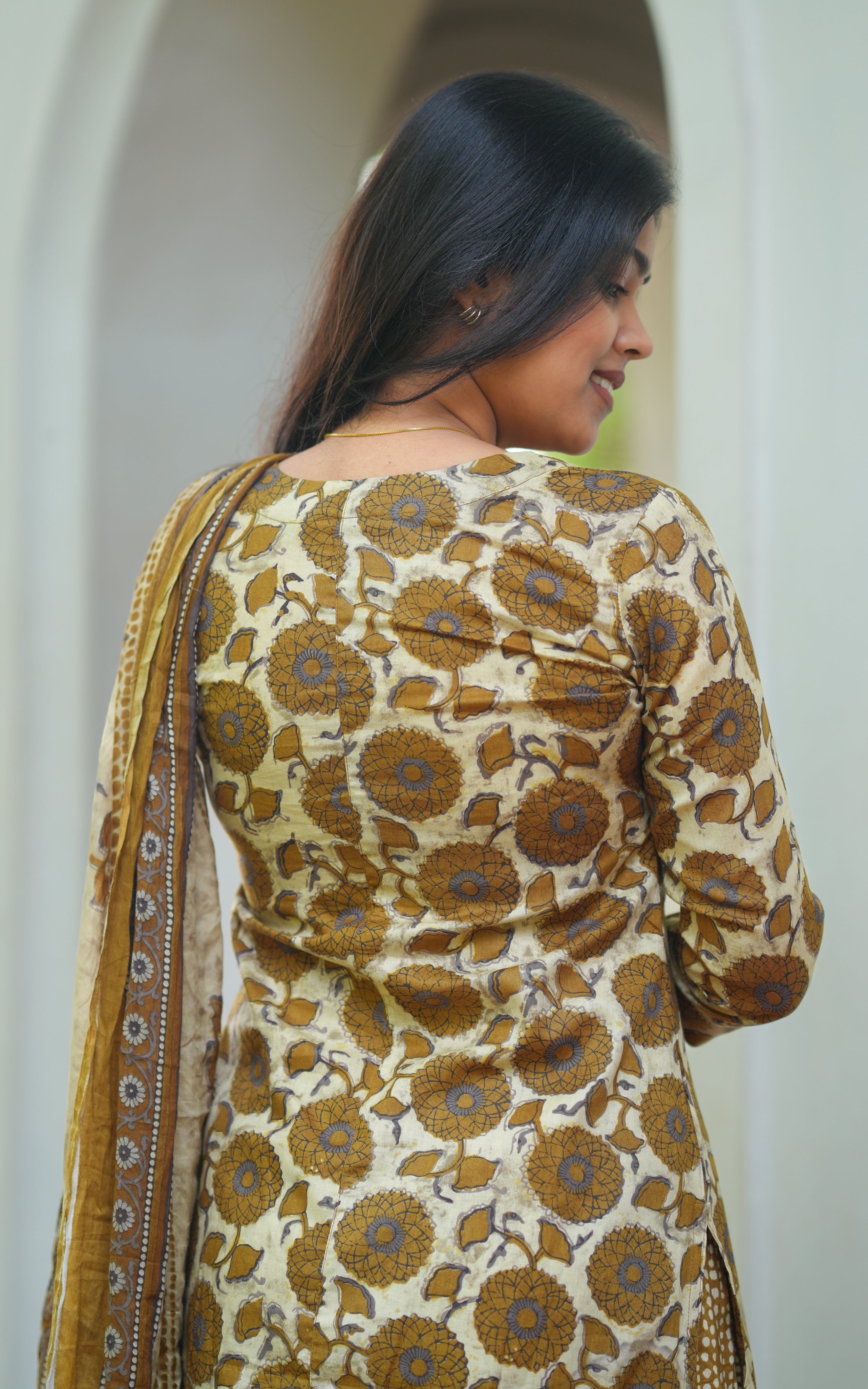 Srinathiya Mehandi Green (Kurti+Pant+Dupatta)