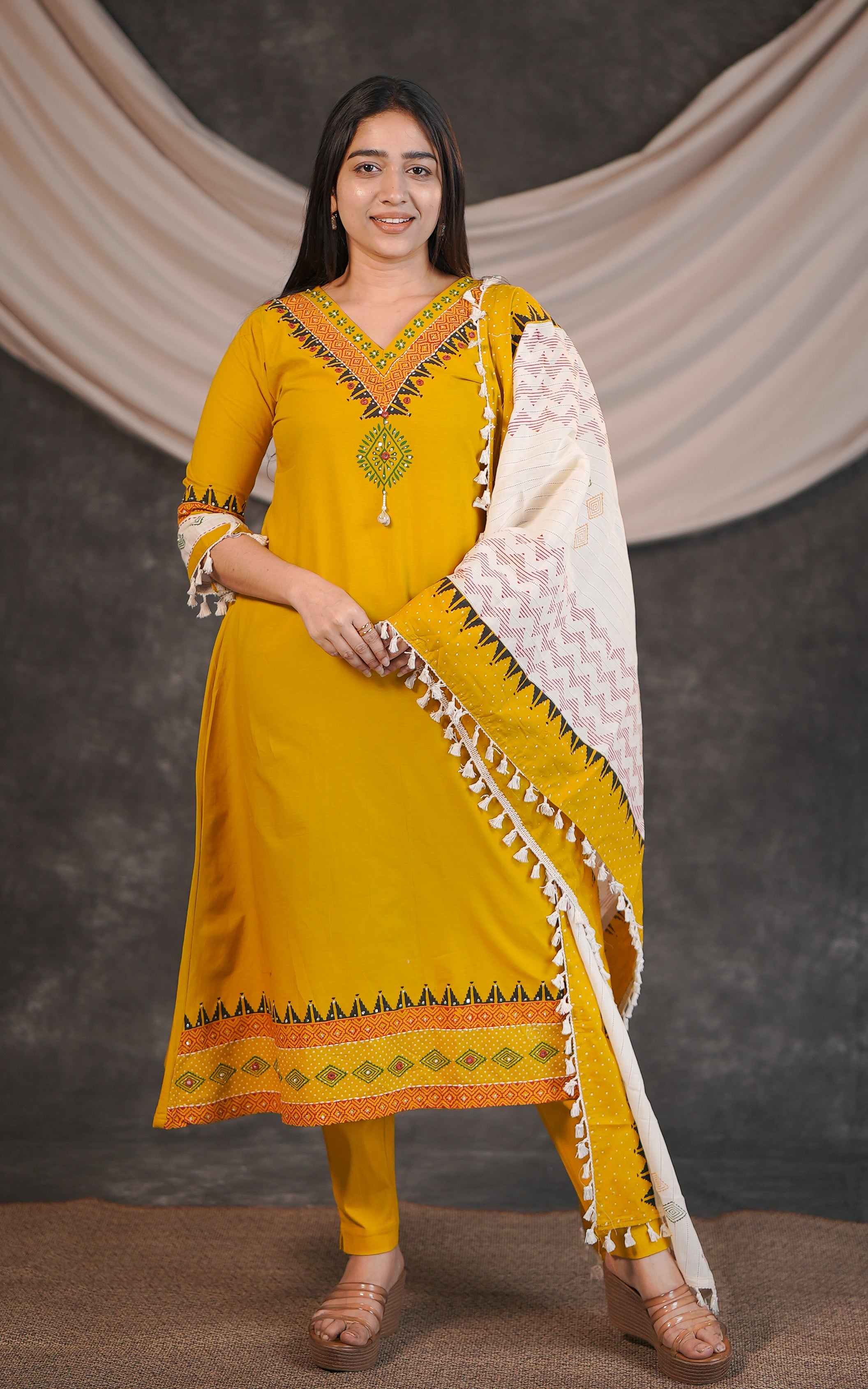 Manvitha Handblock (Kurti+Dupatta)