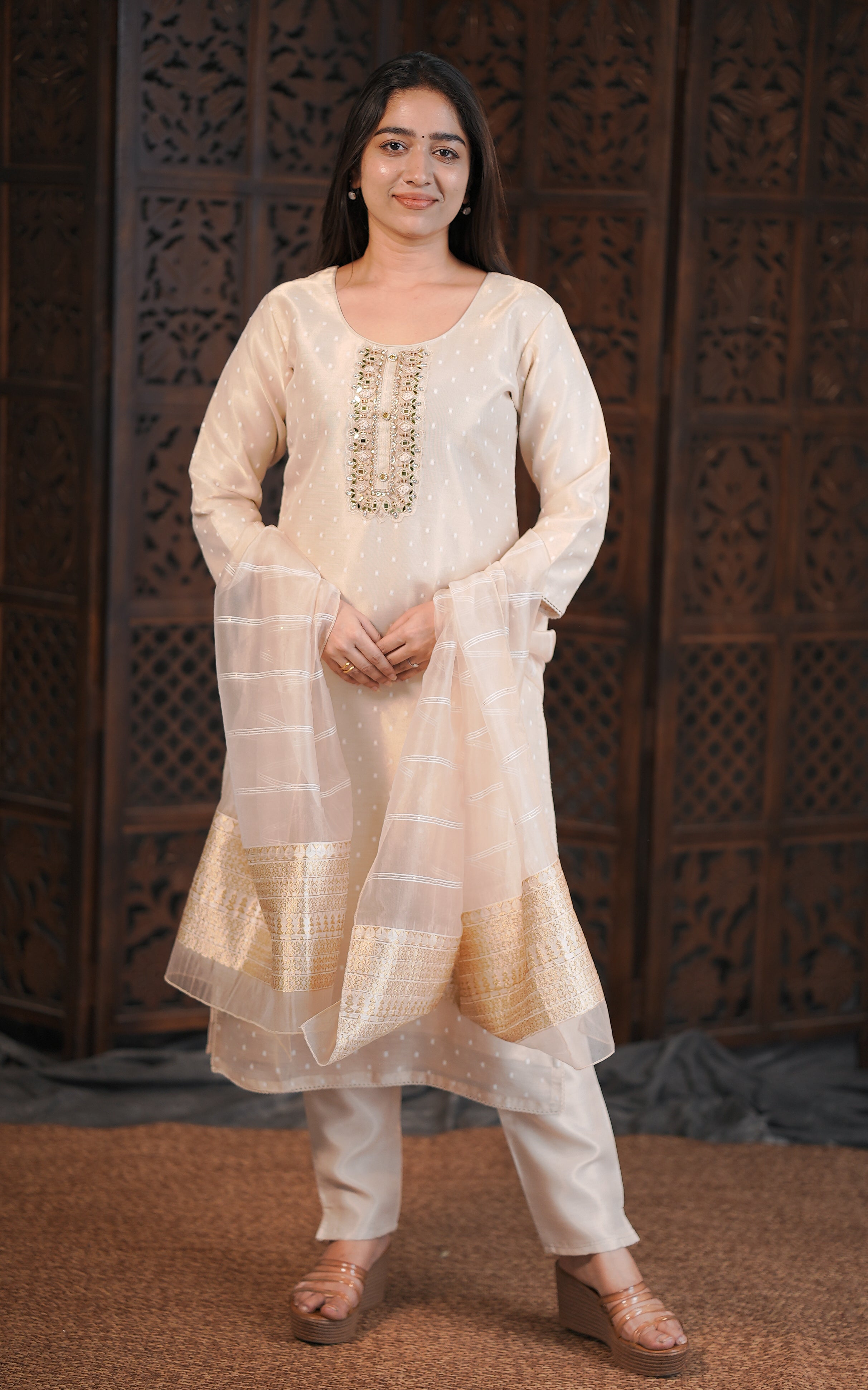 Subakshana A (Kurti+Pant+Dupatta)