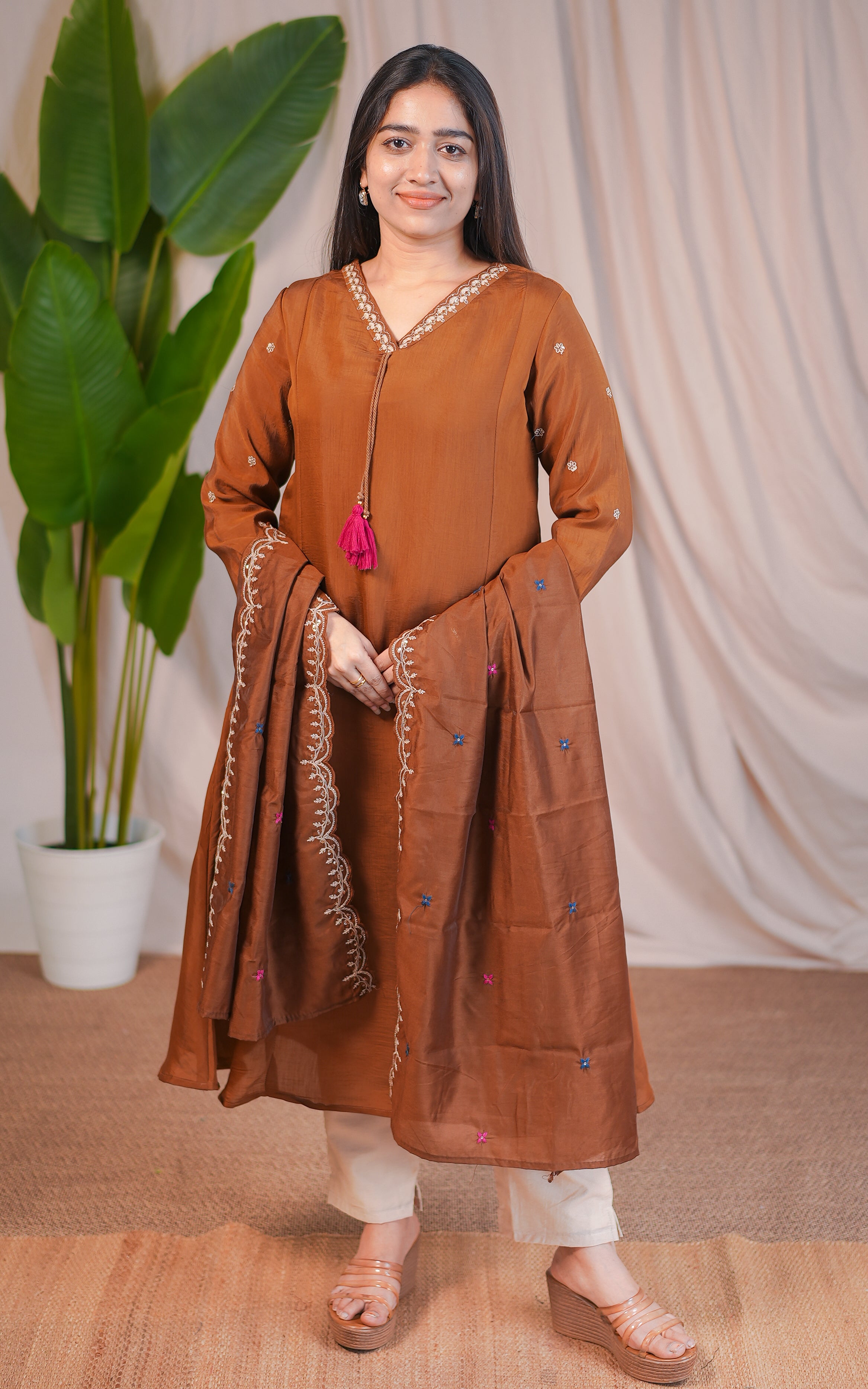 Brown Kurti Set with V-Neckline & Sequin Dupatta