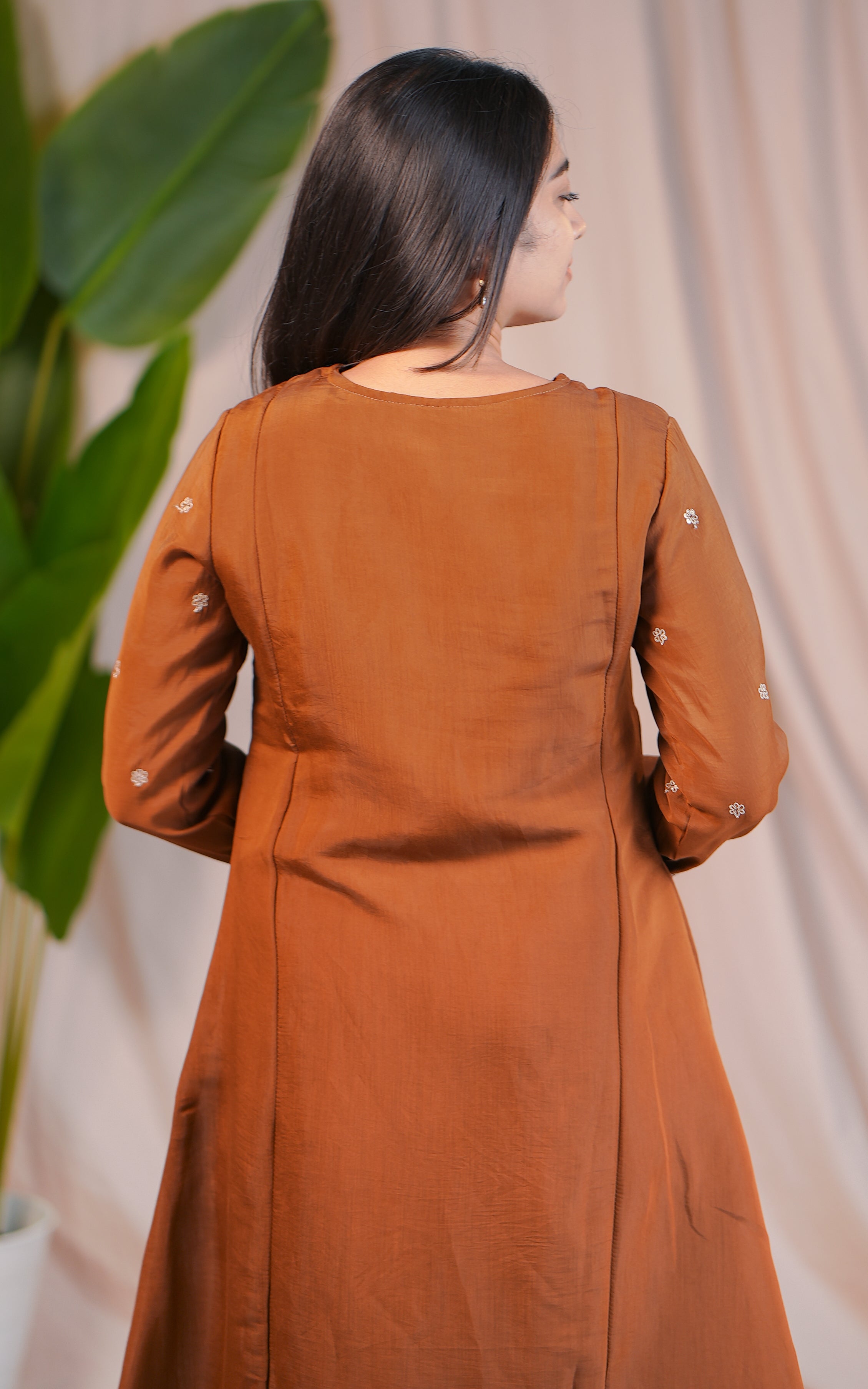 Tejasvi A (Kurti+Dupatta)