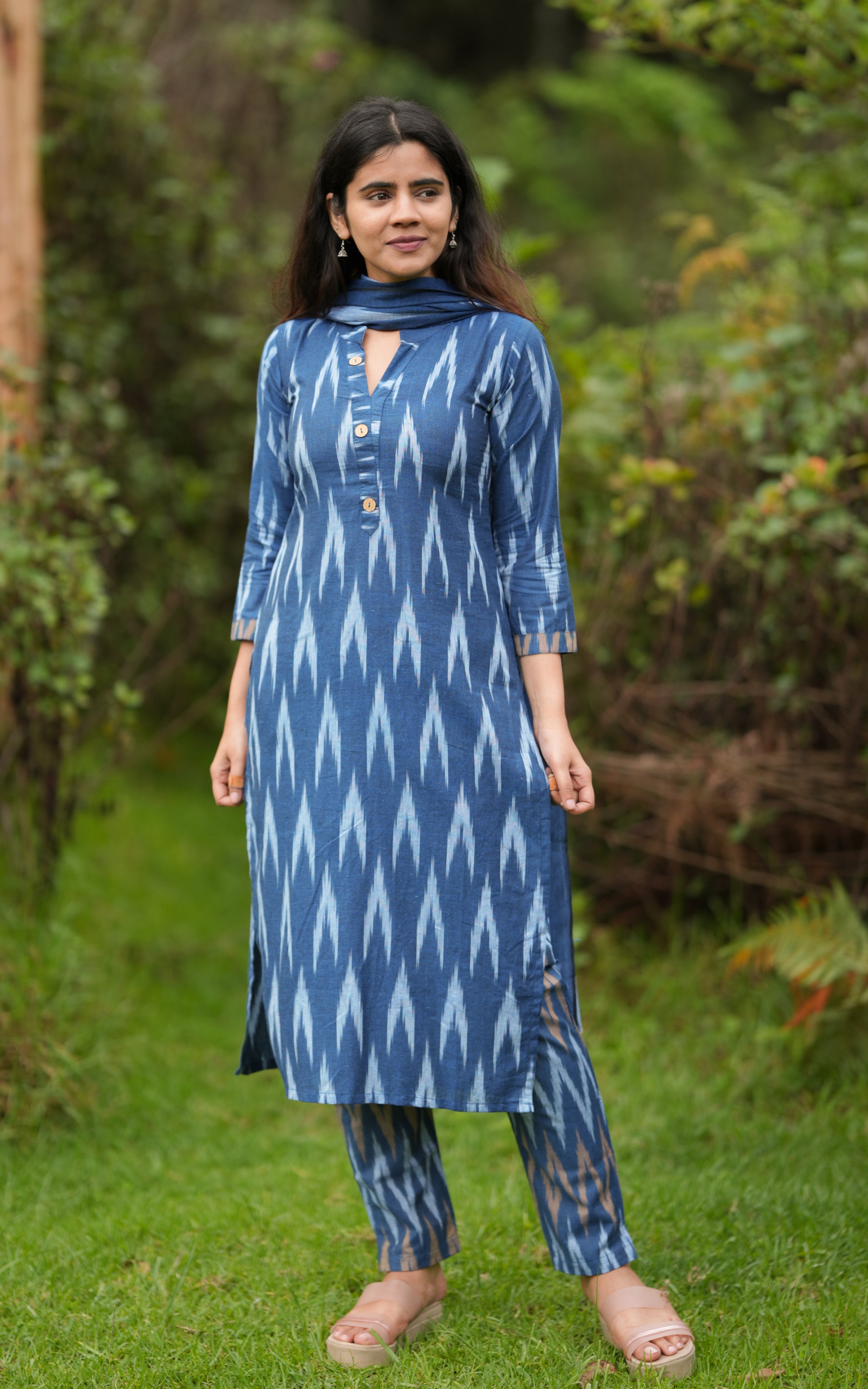 Blue kurti matching leggings best sale