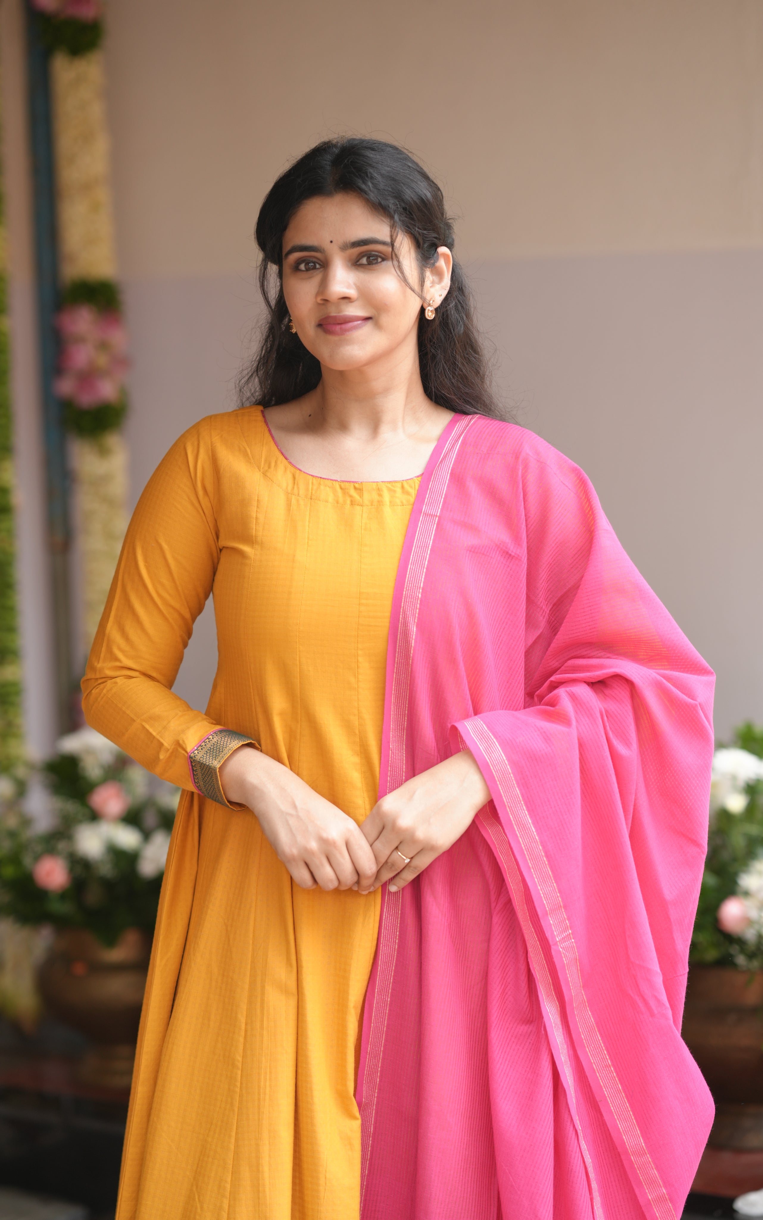 Muththazhagi (Kurti+Dupatta)