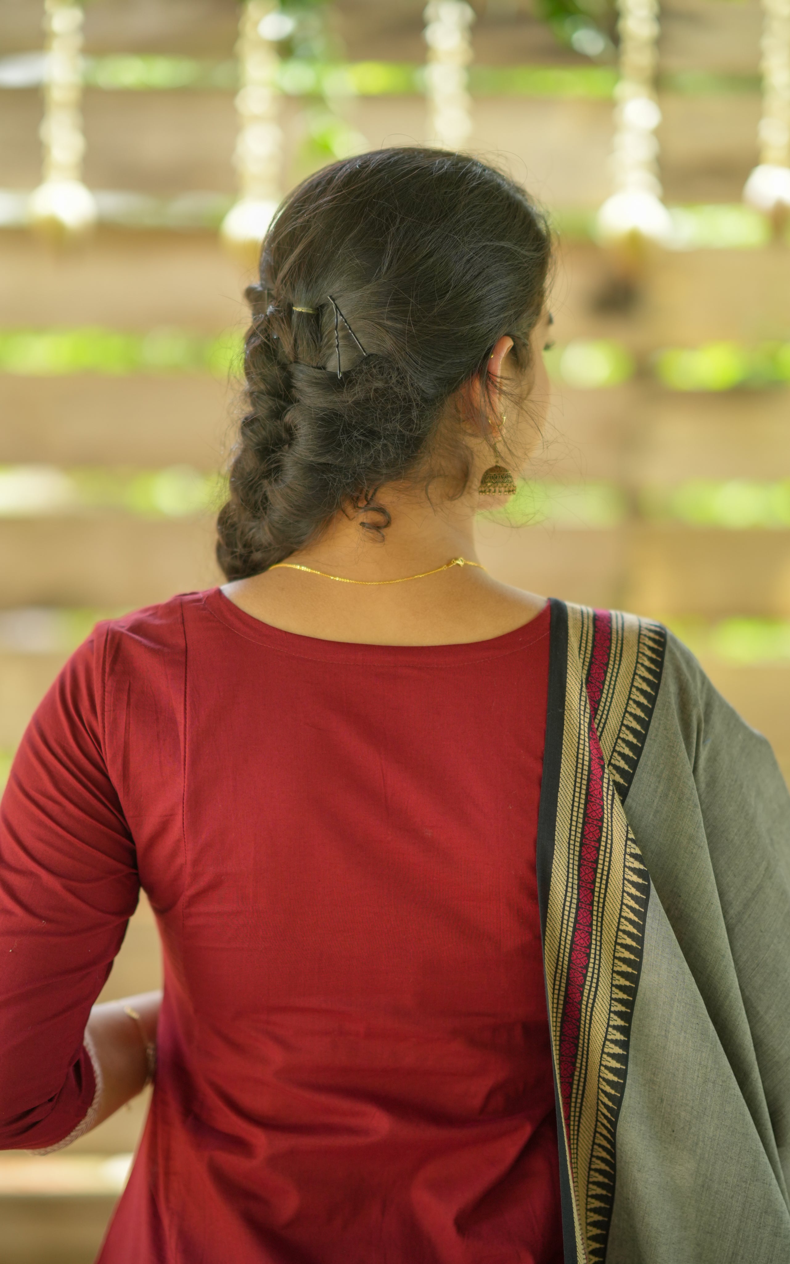 Simple ethnic wear