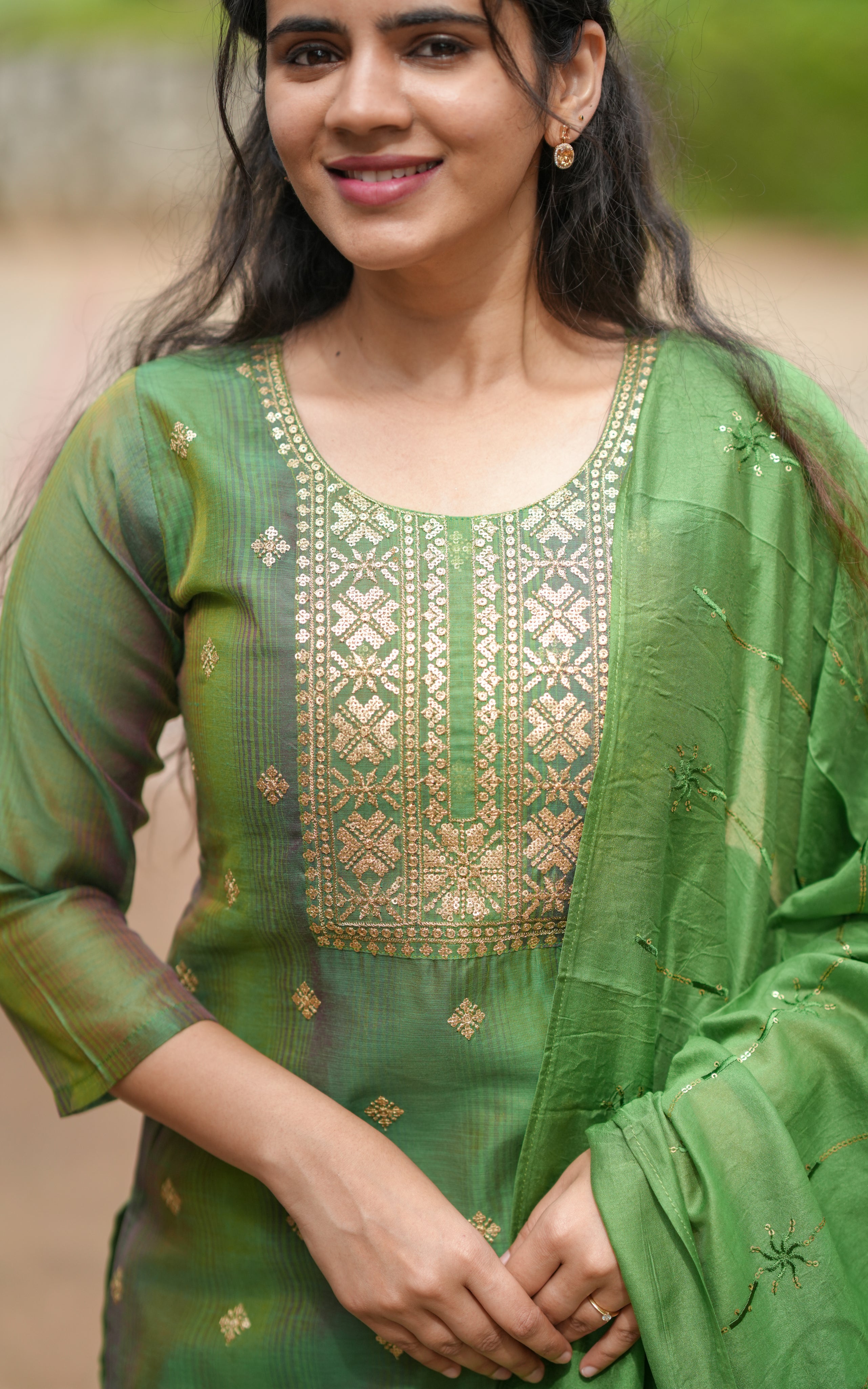 Simple and comfortable straight-cut kurti perfect for everyday ethnic style.