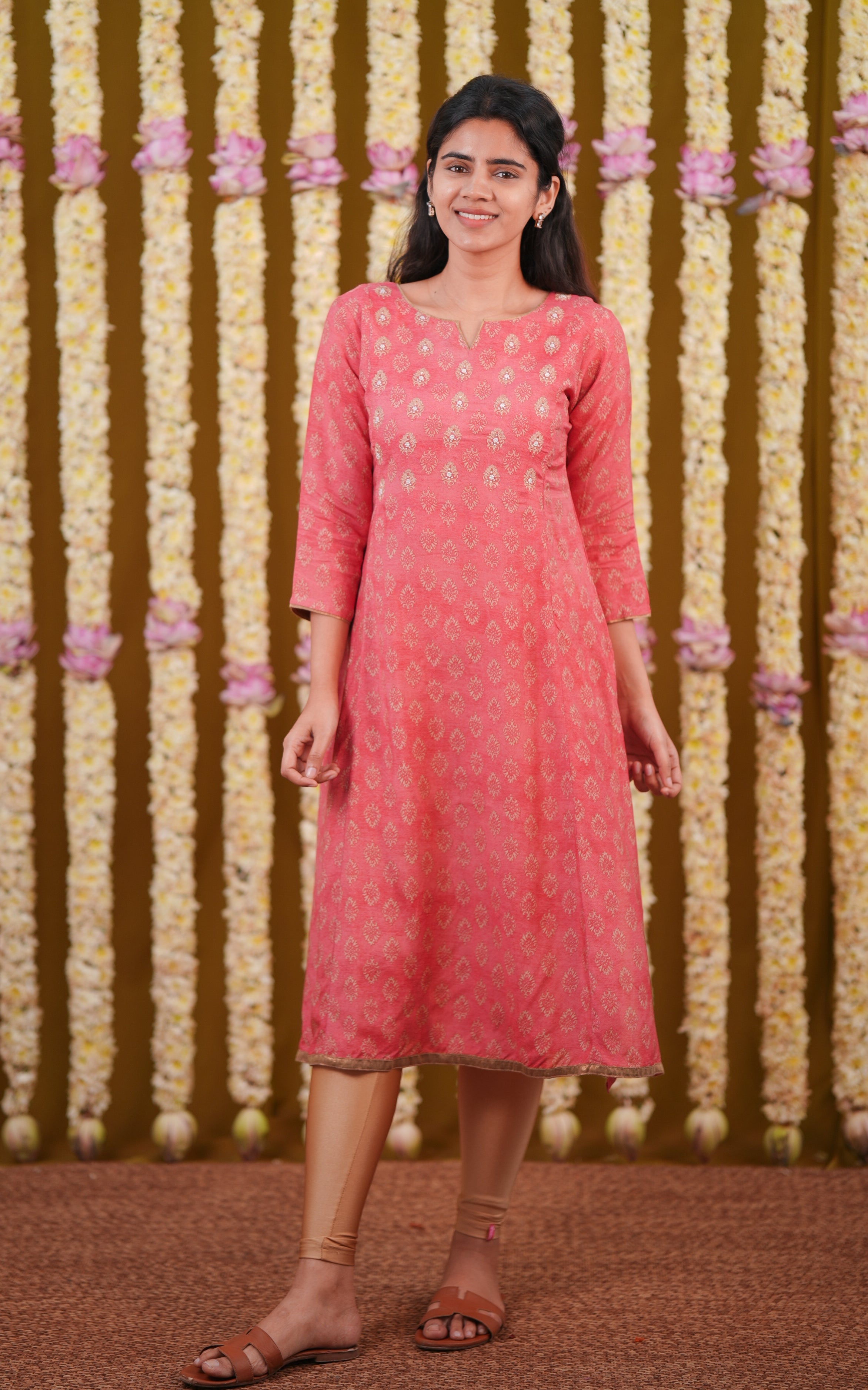 Mozhiarasi KURTIS Instore