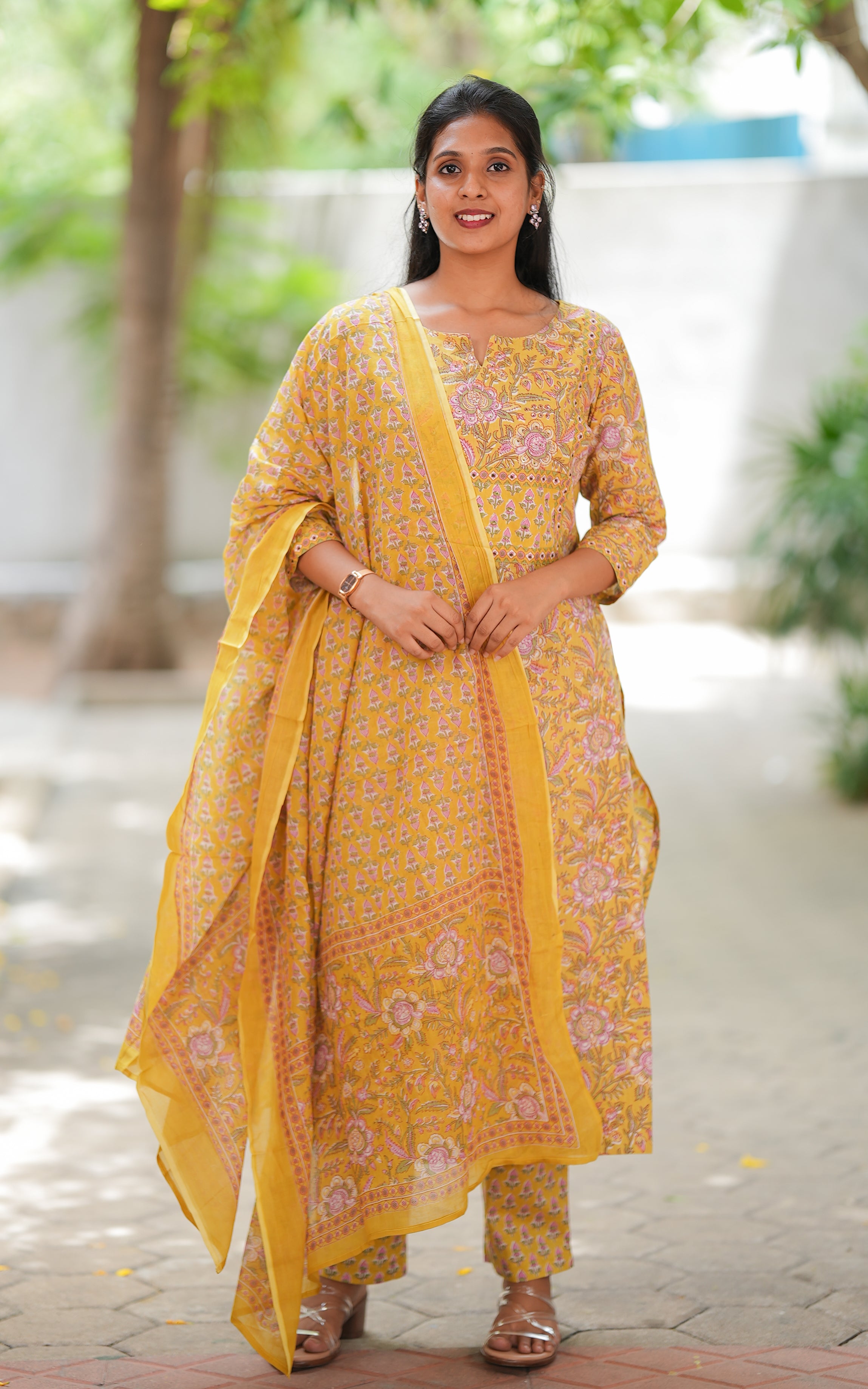 Yuvapriya Yellow (Kutri+Pant+Dupatta)