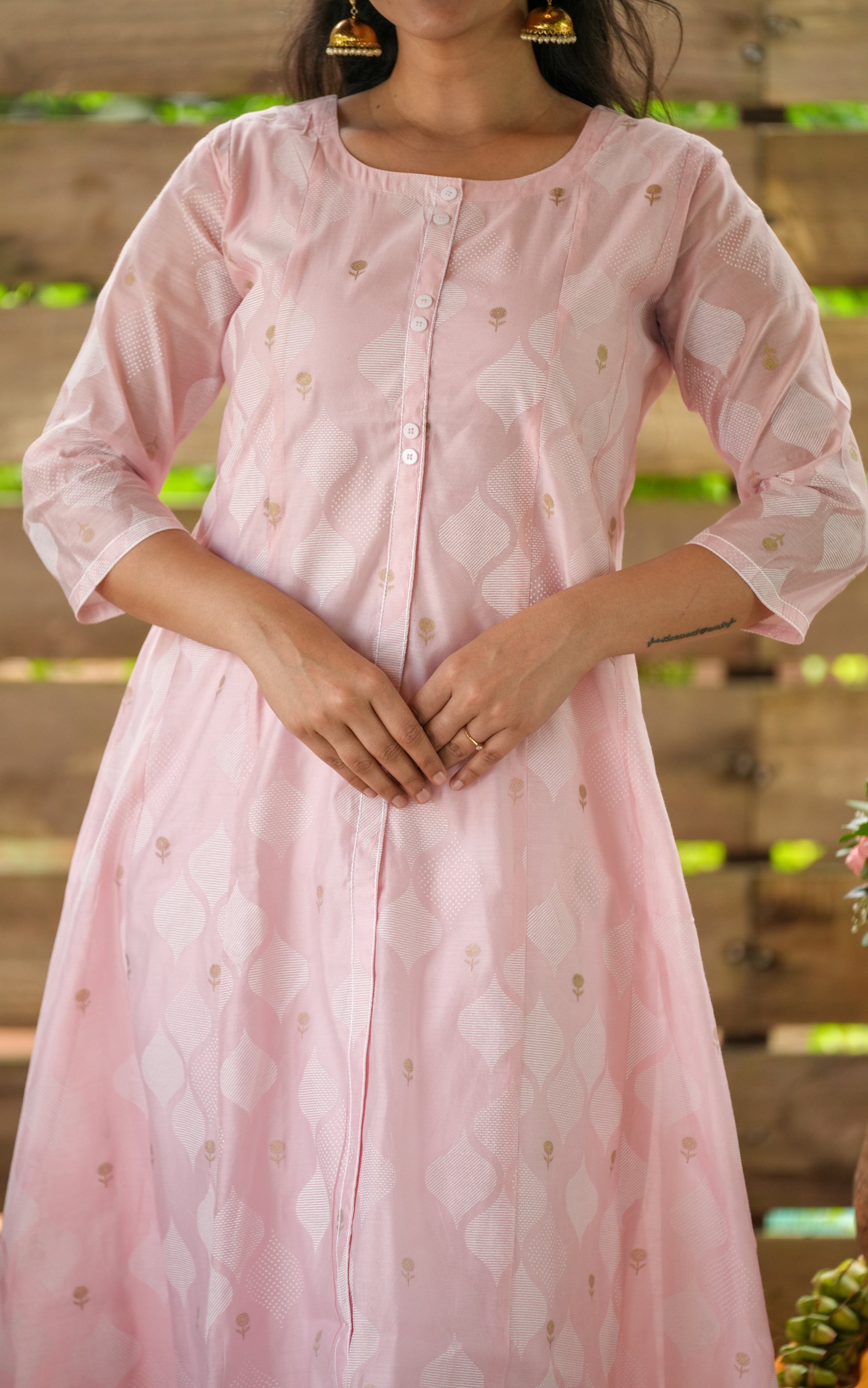 Makilam Pink