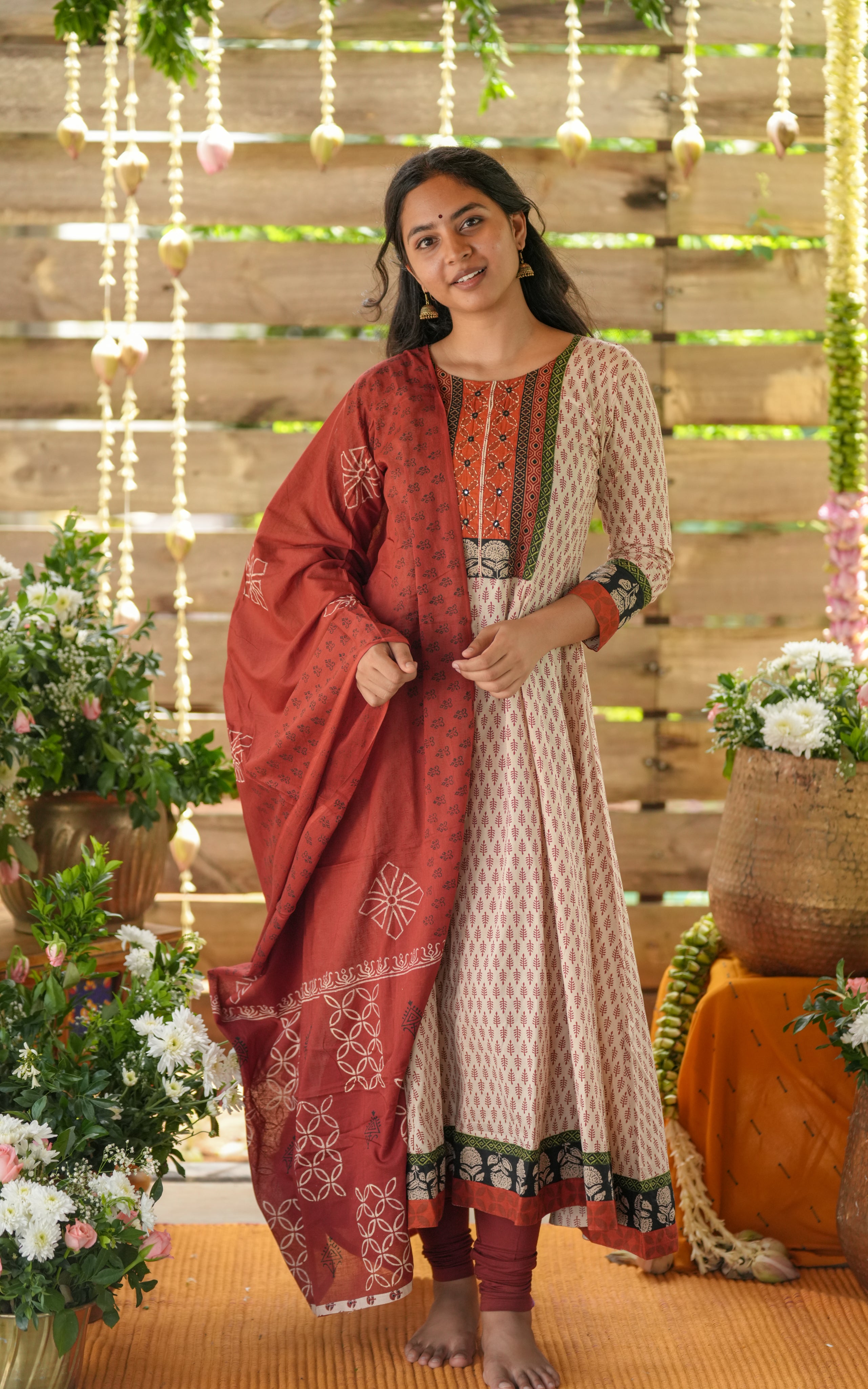 Ragavi (Kurti+Dupatta)