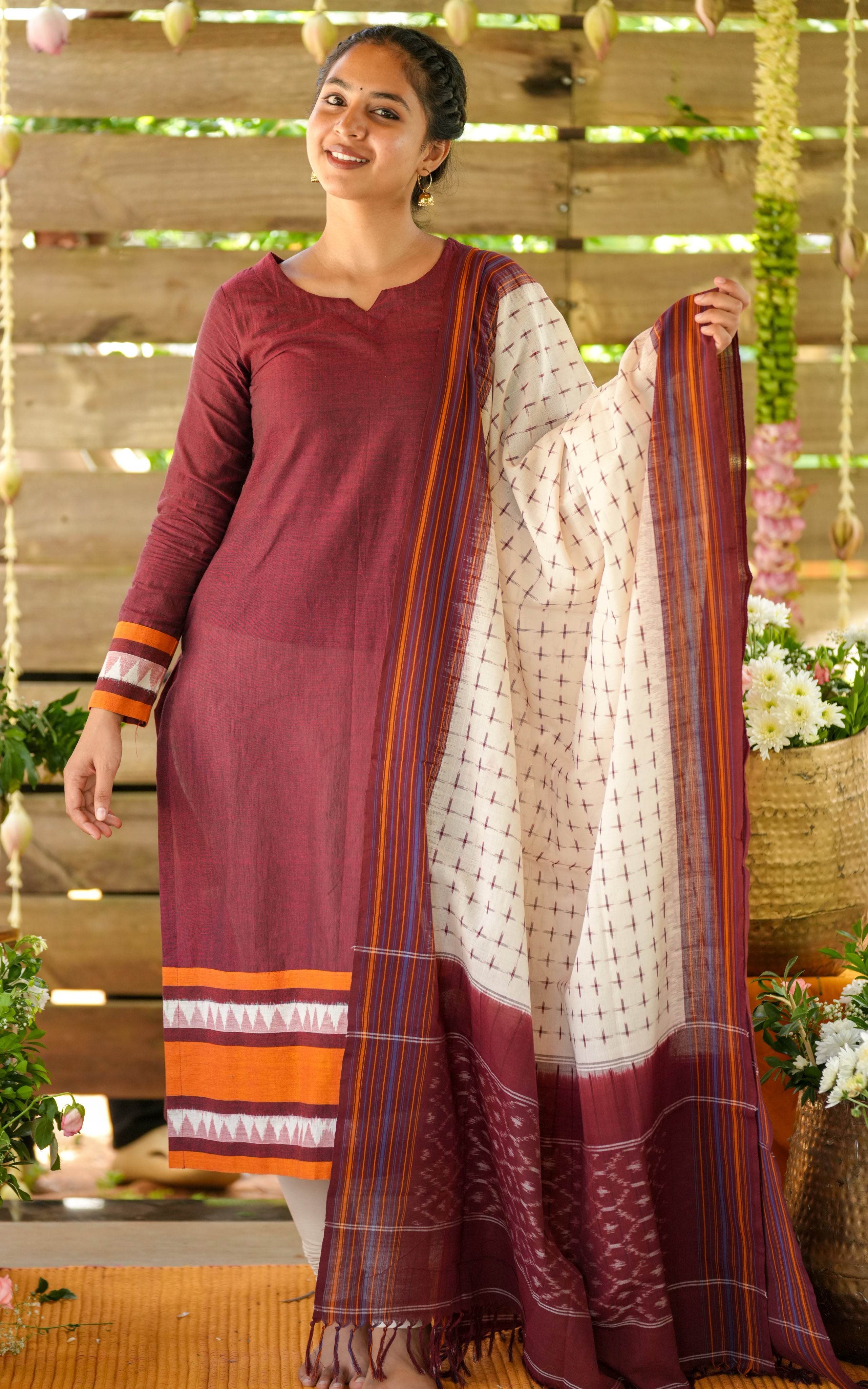 Aval Kuzhal A (Kurti+Dupatta)