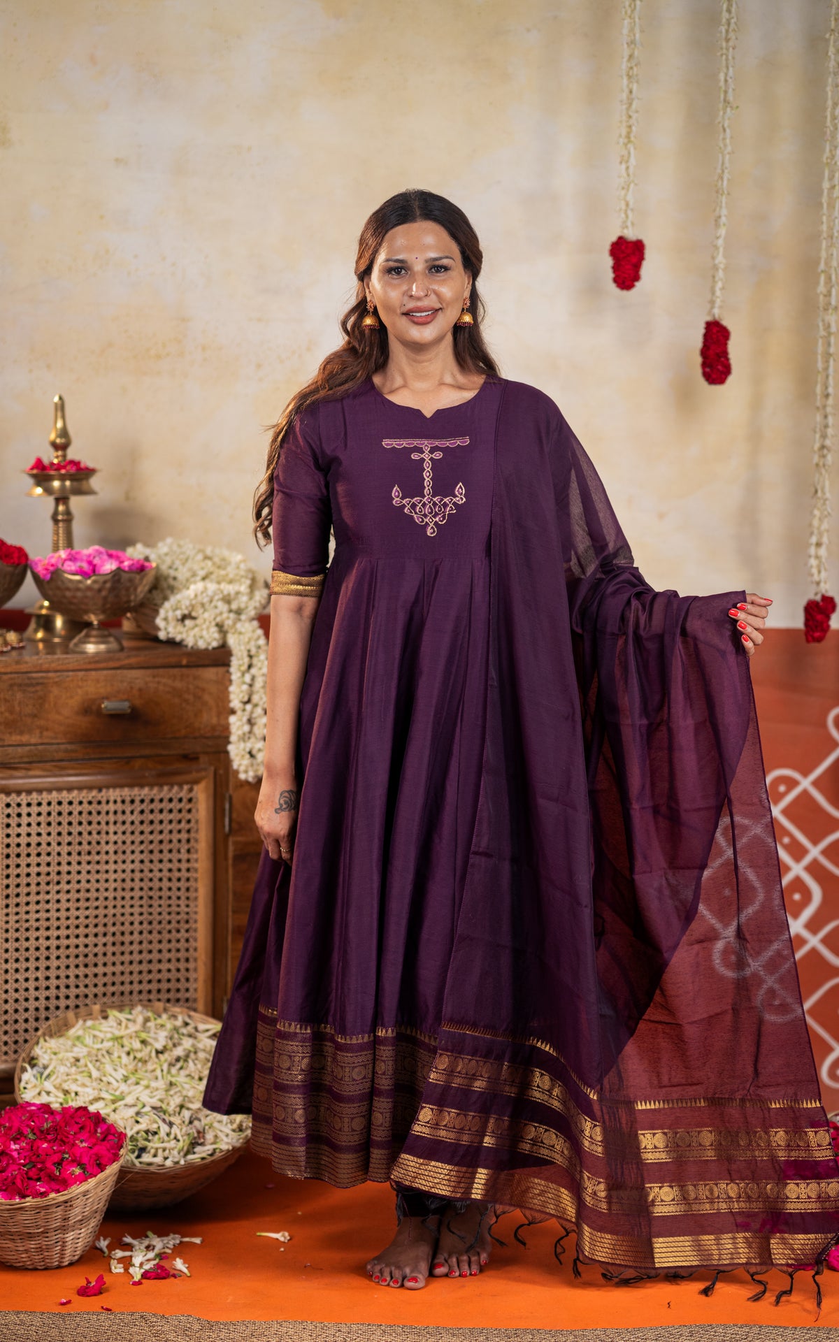 Vintage Vizha Kolam D (Kurti+Dupatta)