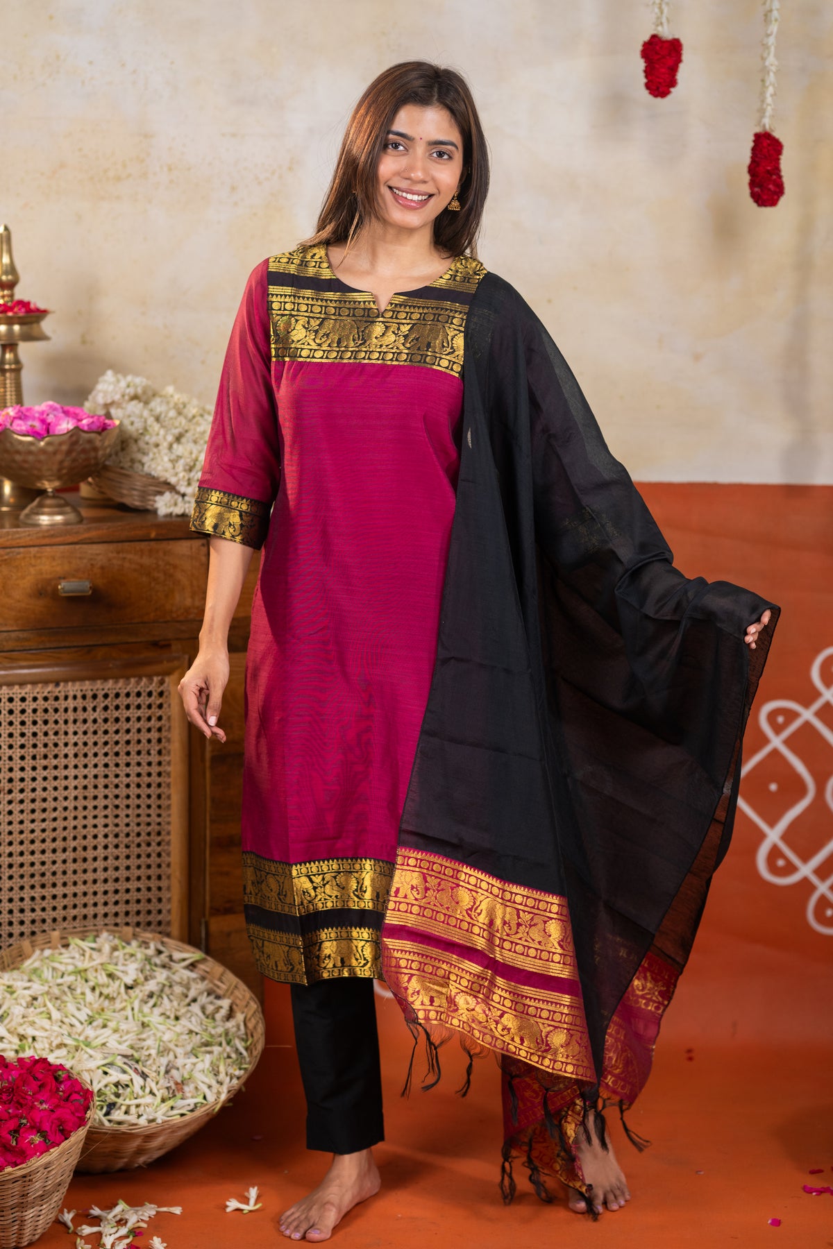 Vintage Motifs (Kurti+Dupatta)