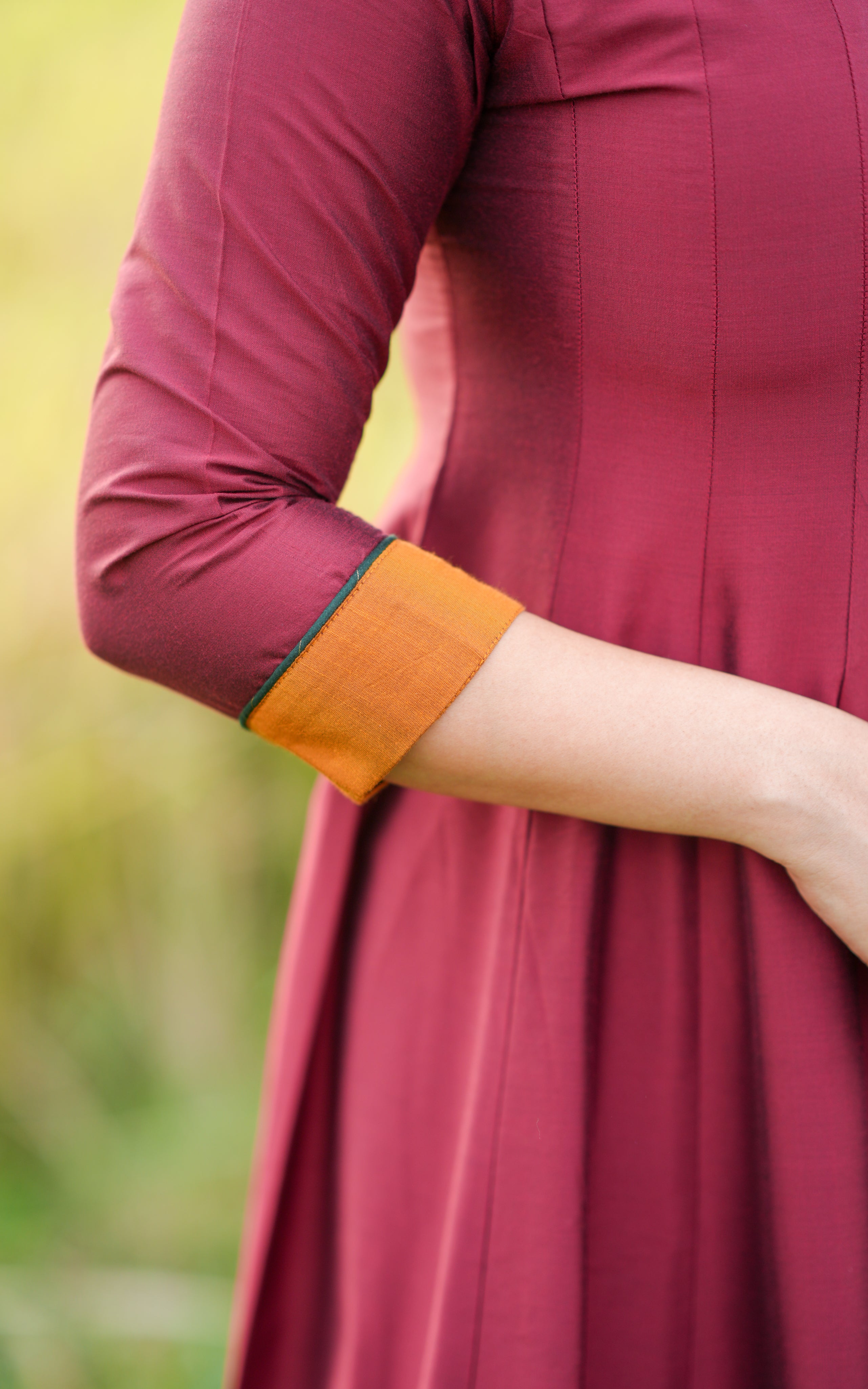 This kurti and dupatta set is perfect for Diwali, Navratri, and family events.