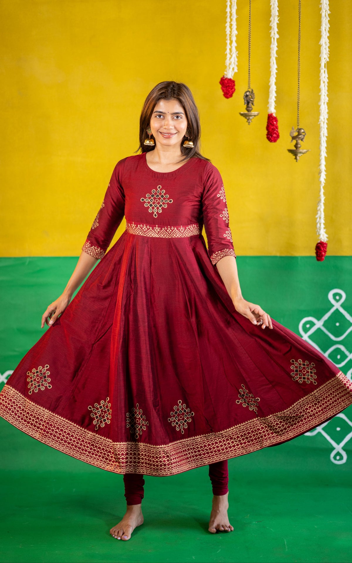 Kolangal Maroon