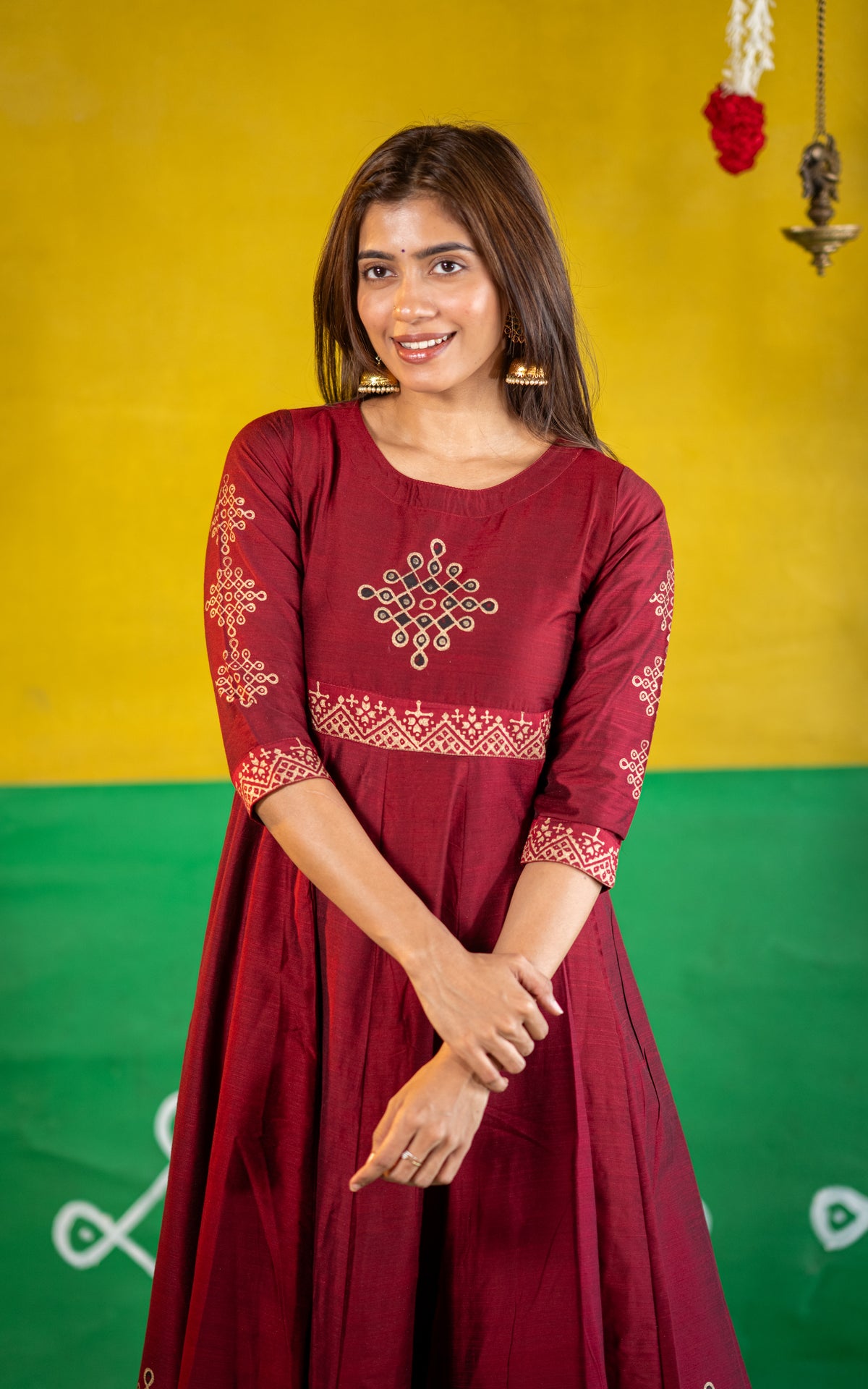 Kolangal Maroon