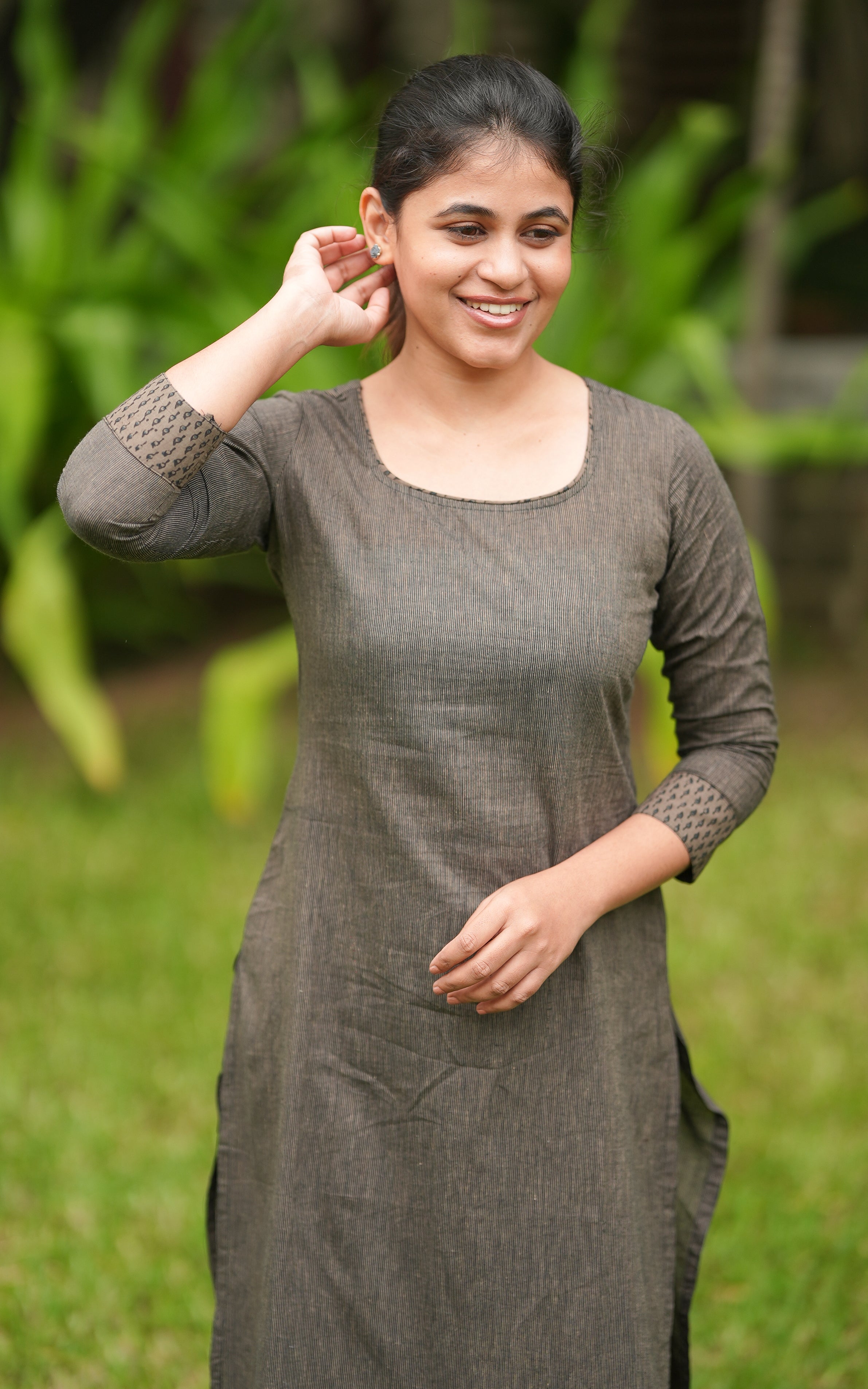 Lenisha Black KURTIS instore