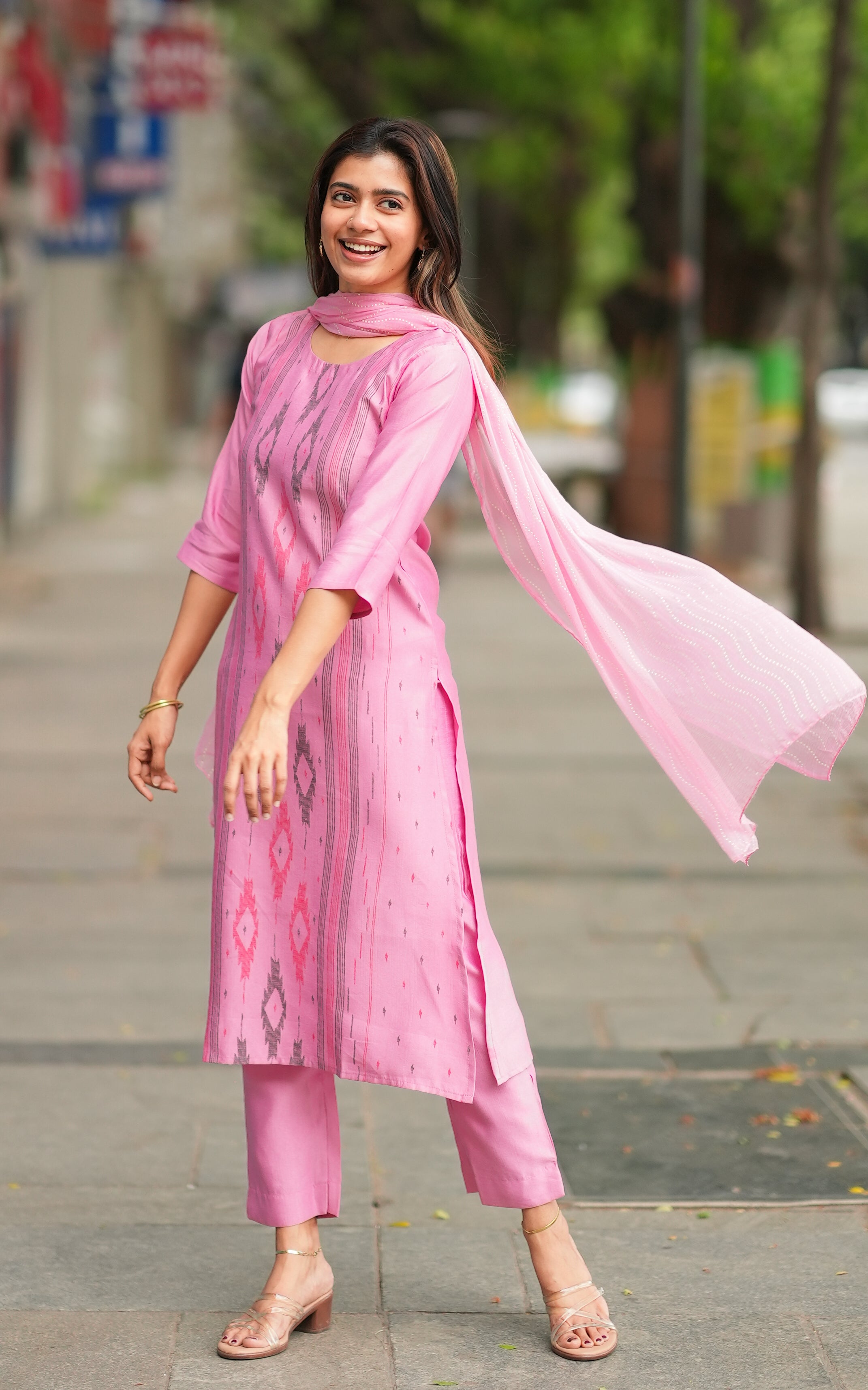 Aaravi (Kurti+Pant+Dupatta)