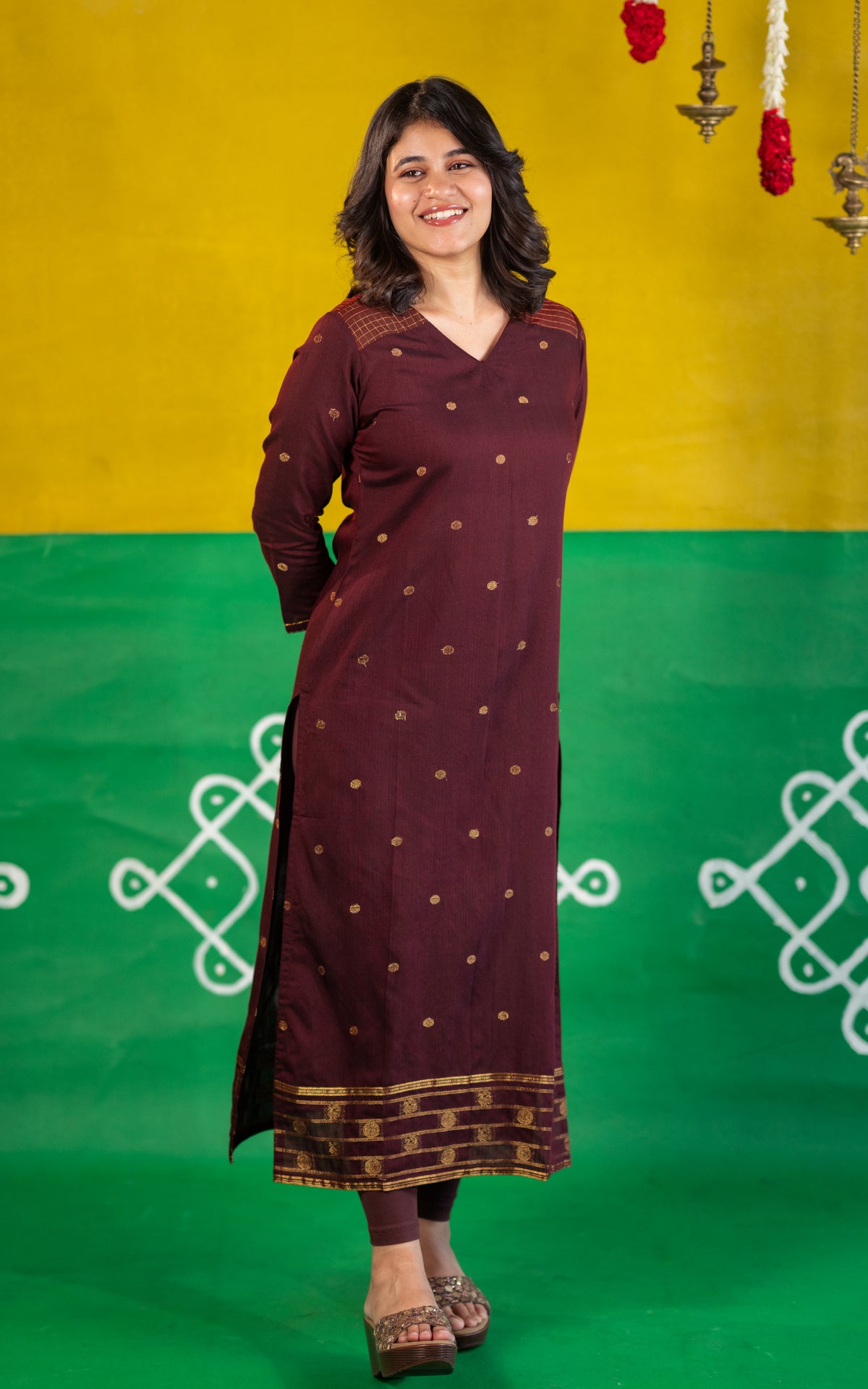 Rudra Mayil Border Coffee Brown