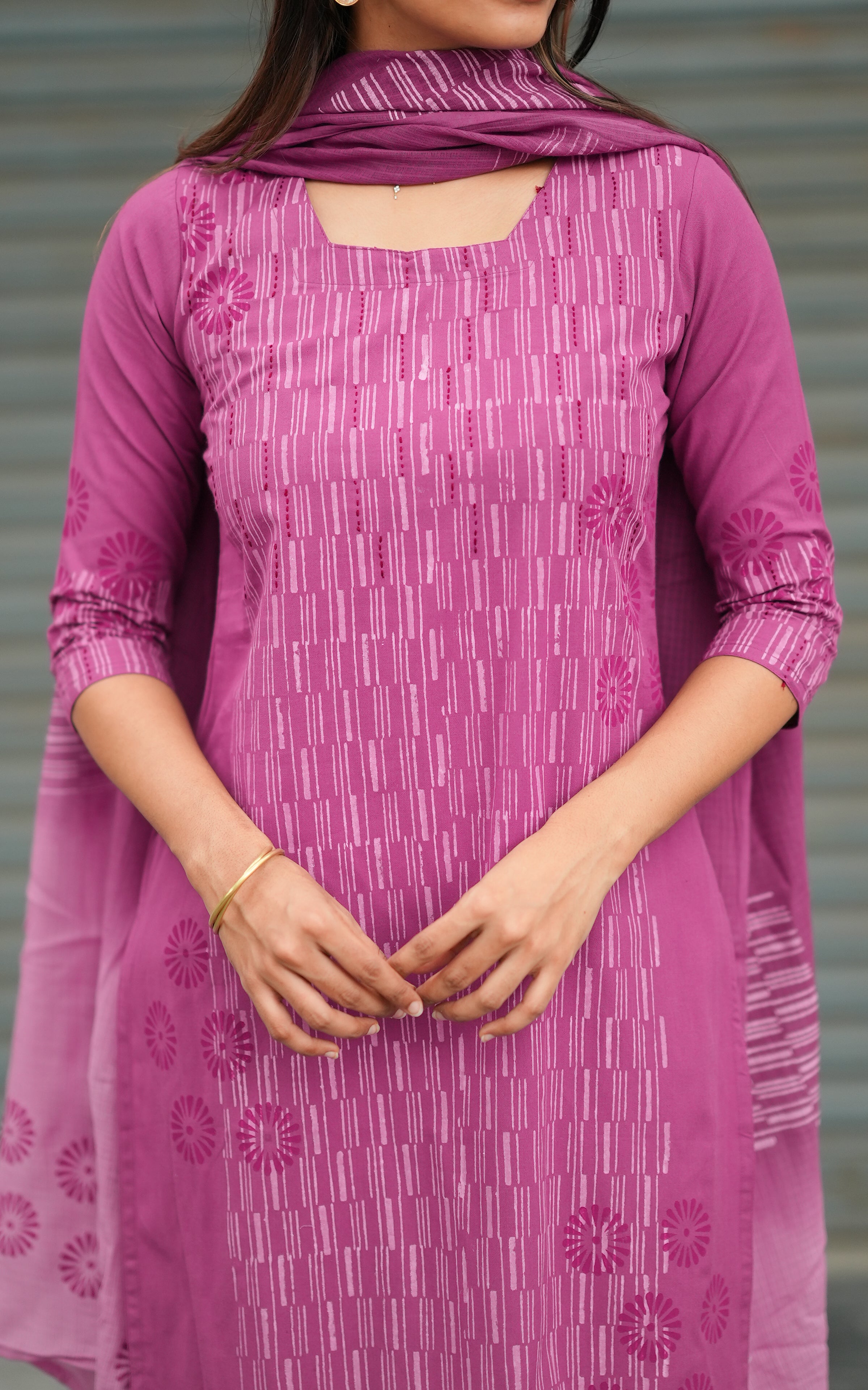 Avanthika B (Kurti+Dupatta)