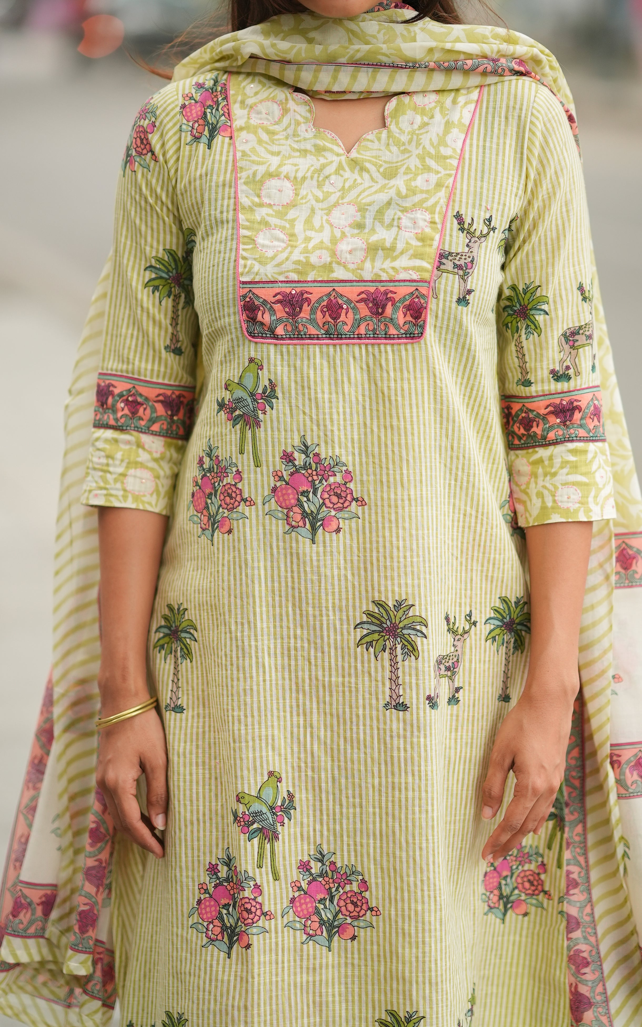 Charumalar B (Kurti+Dupatta)