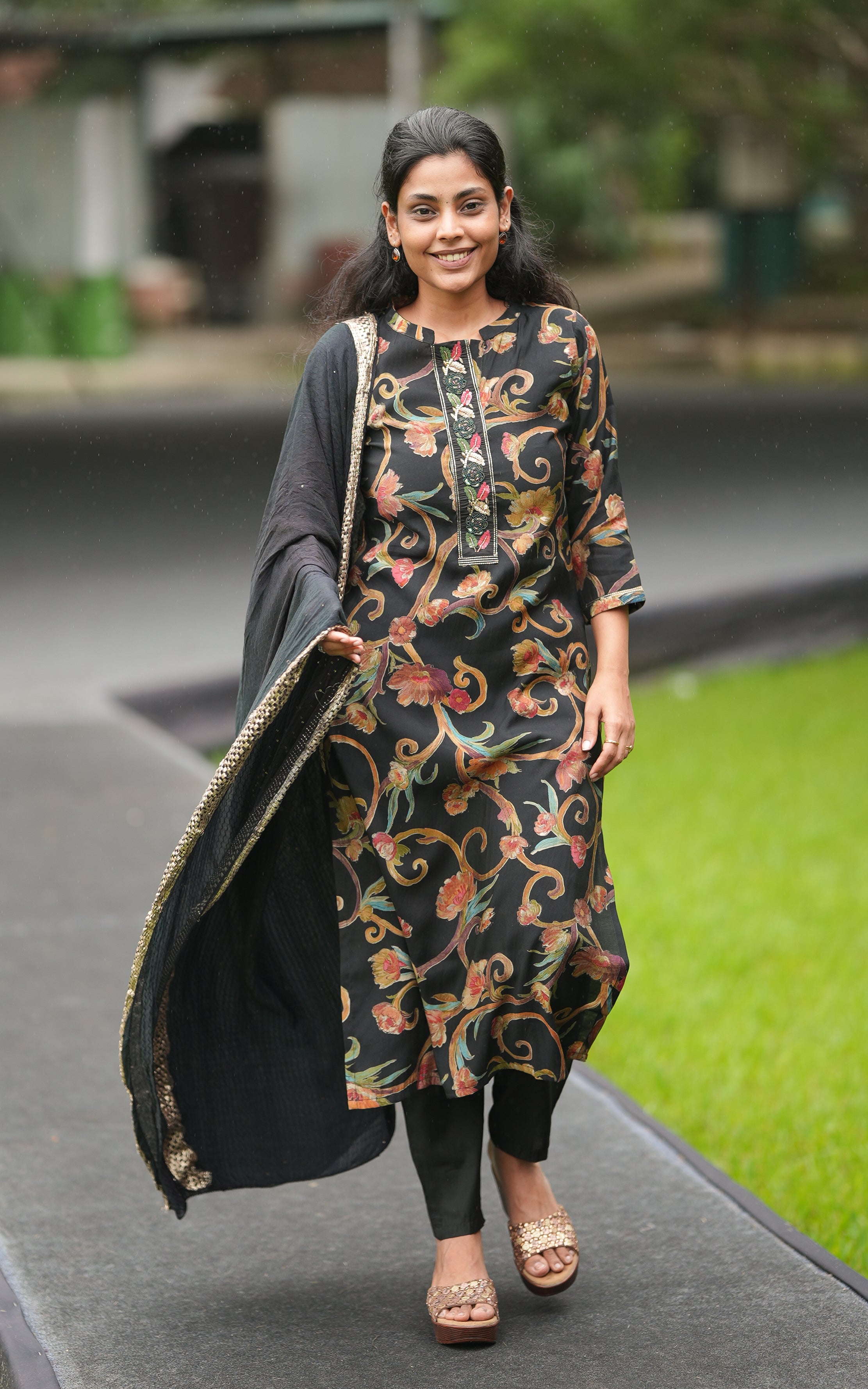 Agalvili (Kurti+Pant+Dupatta) KURTIS instore