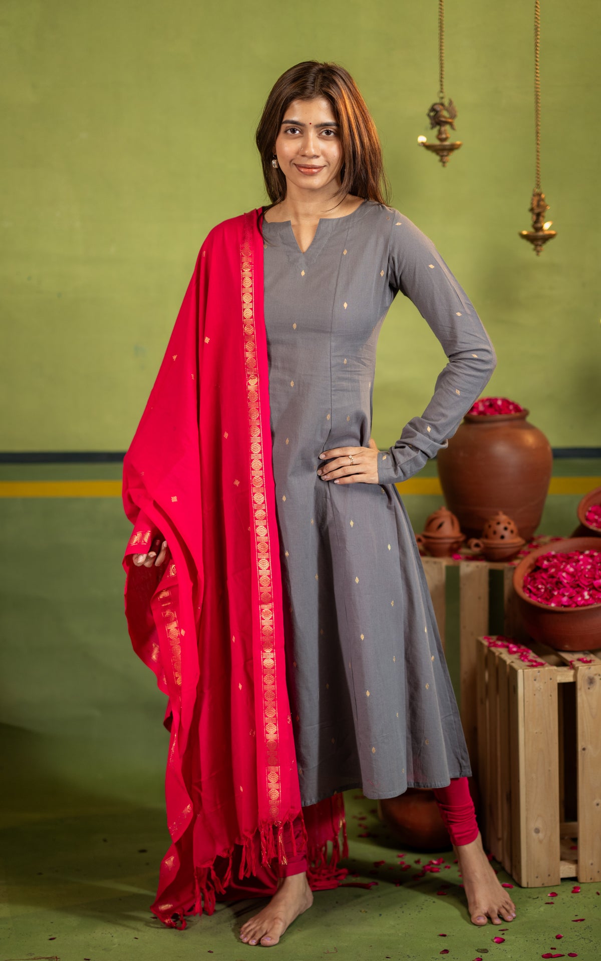Kadhalar Dhinam Festive A (Kurti+Dupatta)