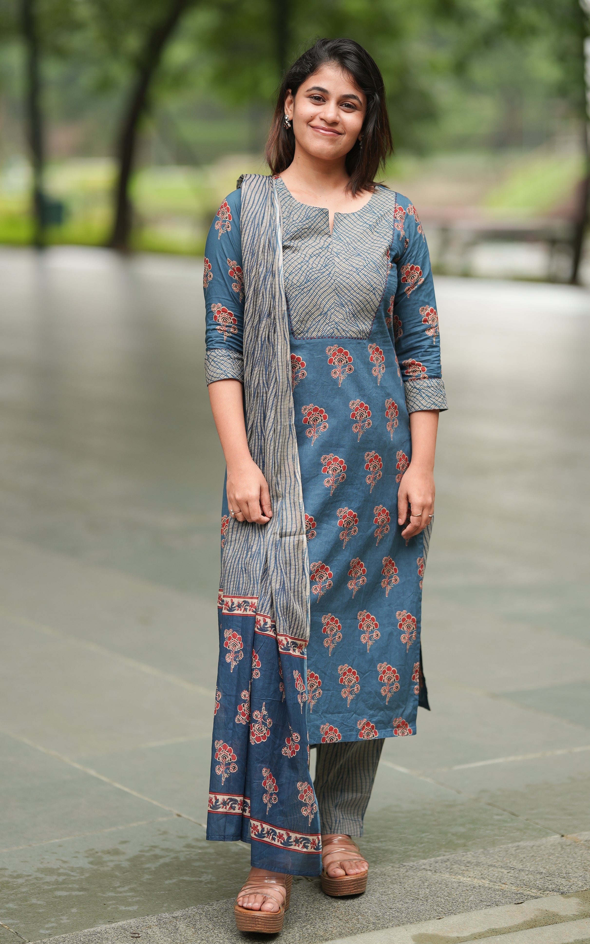 Elaiyarani Blue (Kurti+Pant+Dupatta) KURTIS instore