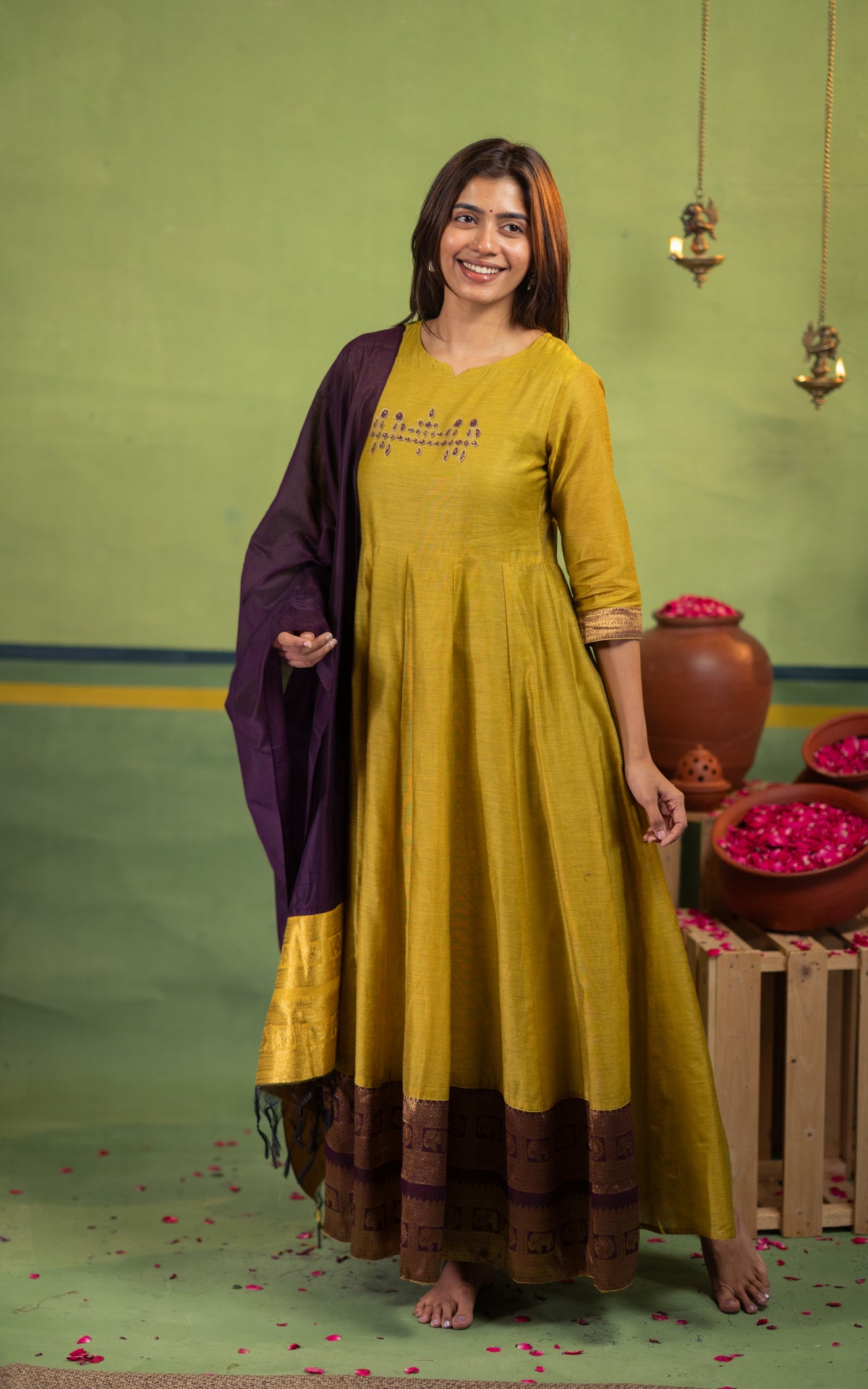 Vintage Vizha Kolam B (Kurti+Dupatta)