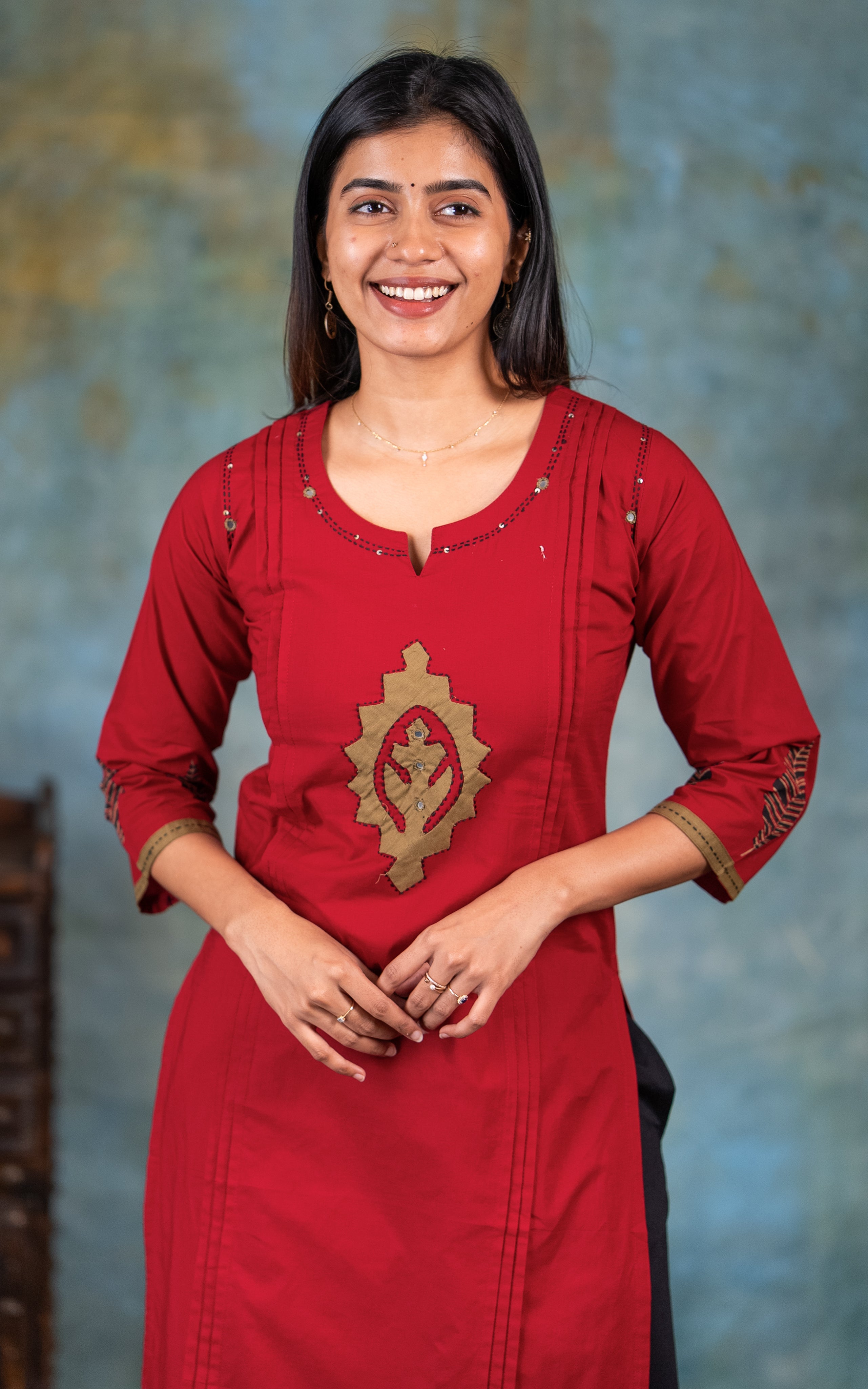 Ilayanila Maroon