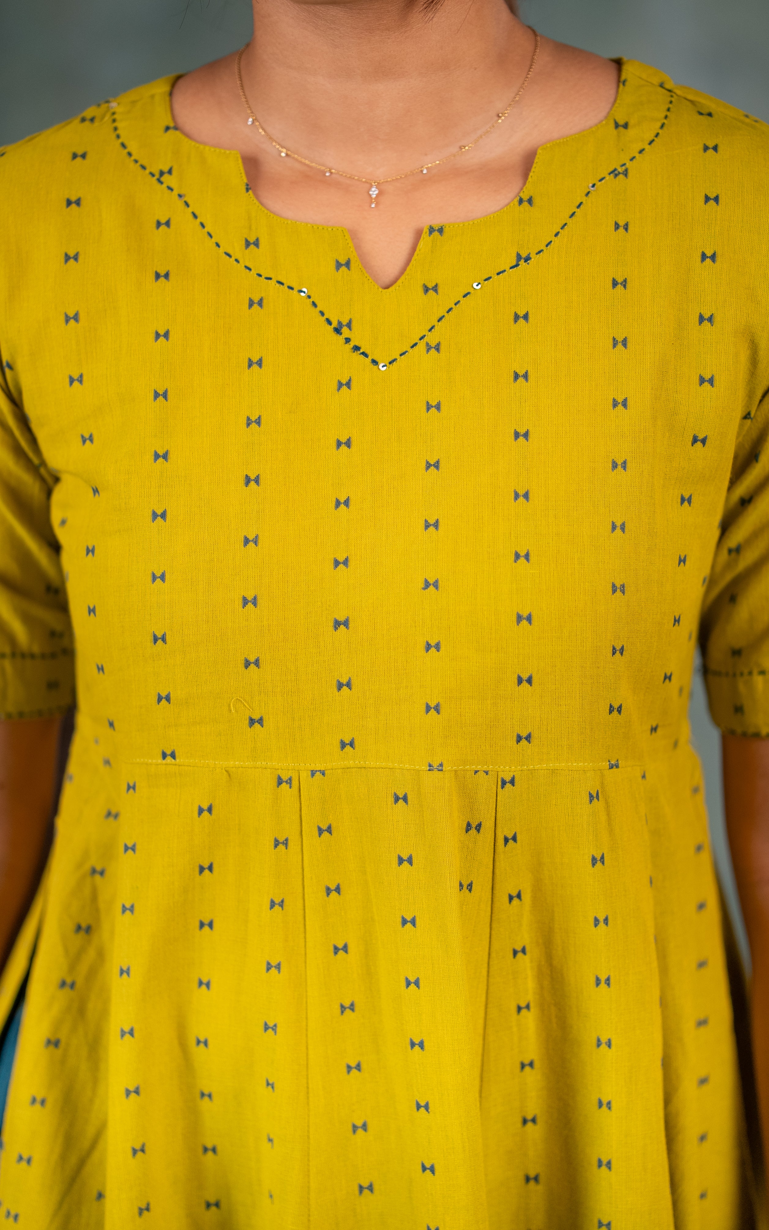 Office wear comfortable cotton naira cut kurti
Daily wear breathable south cotton kurti set