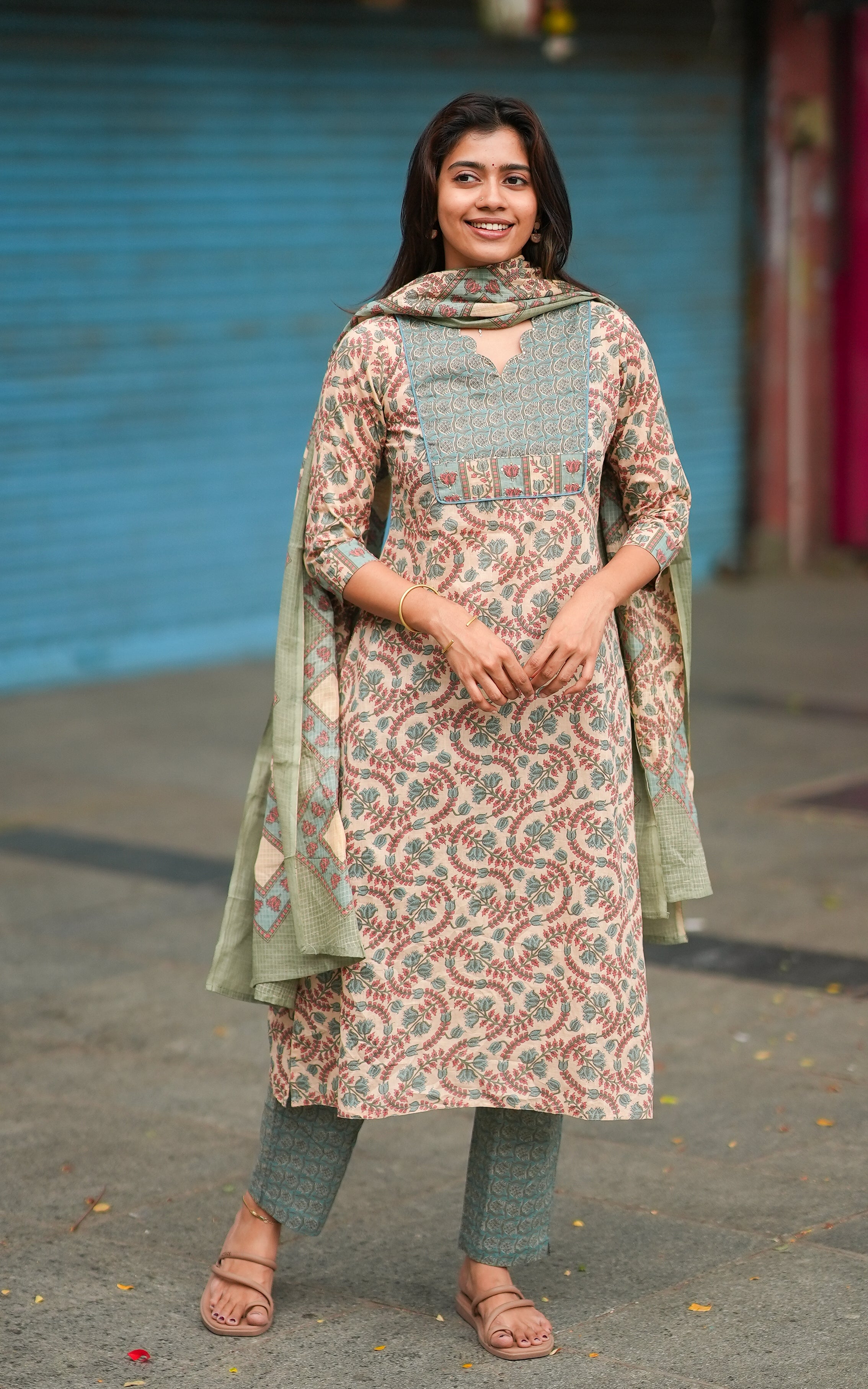 Jenisha A (Kurti+Pant+Dupatta)