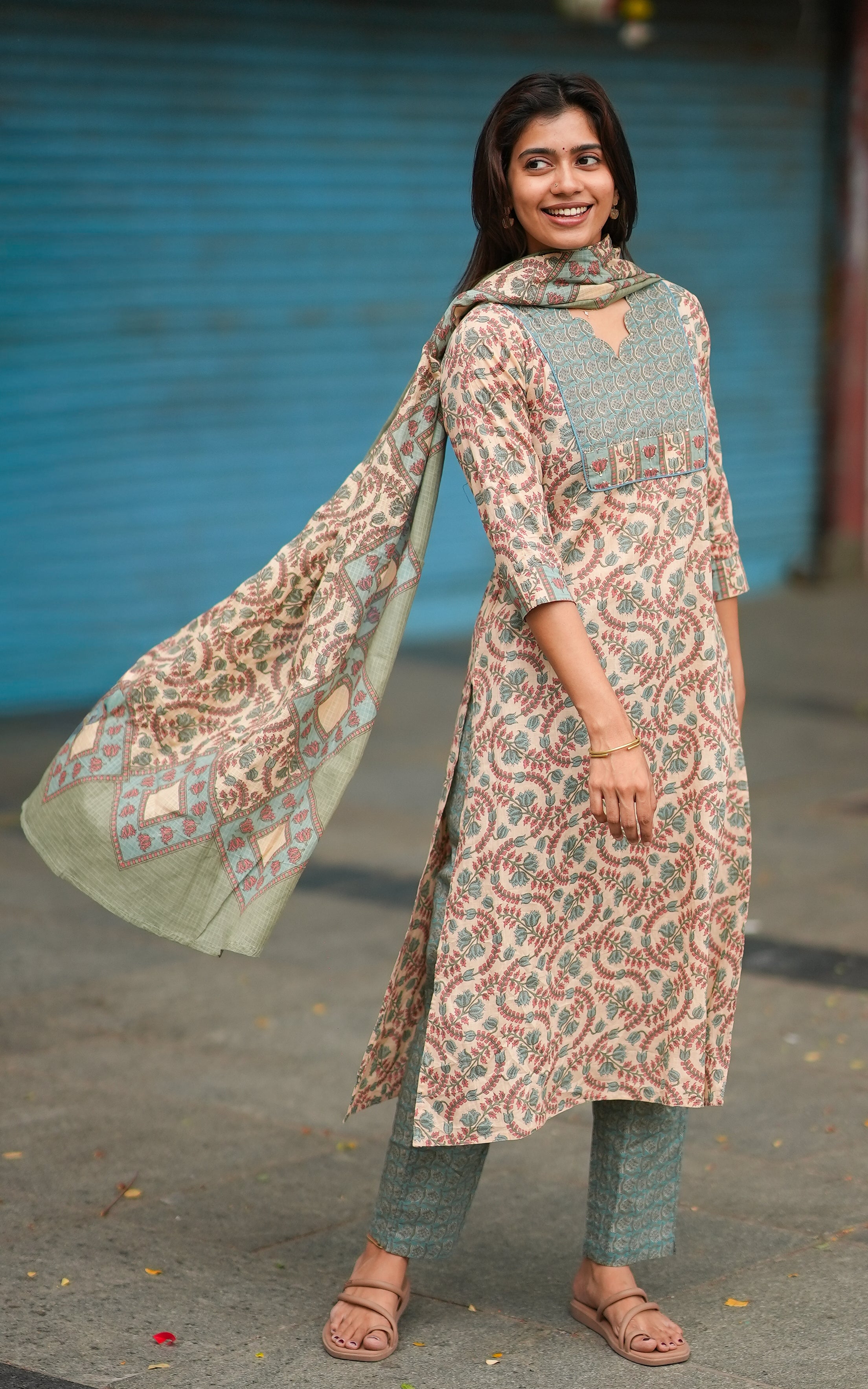 Jenisha A (Kurti+Pant+Dupatta)