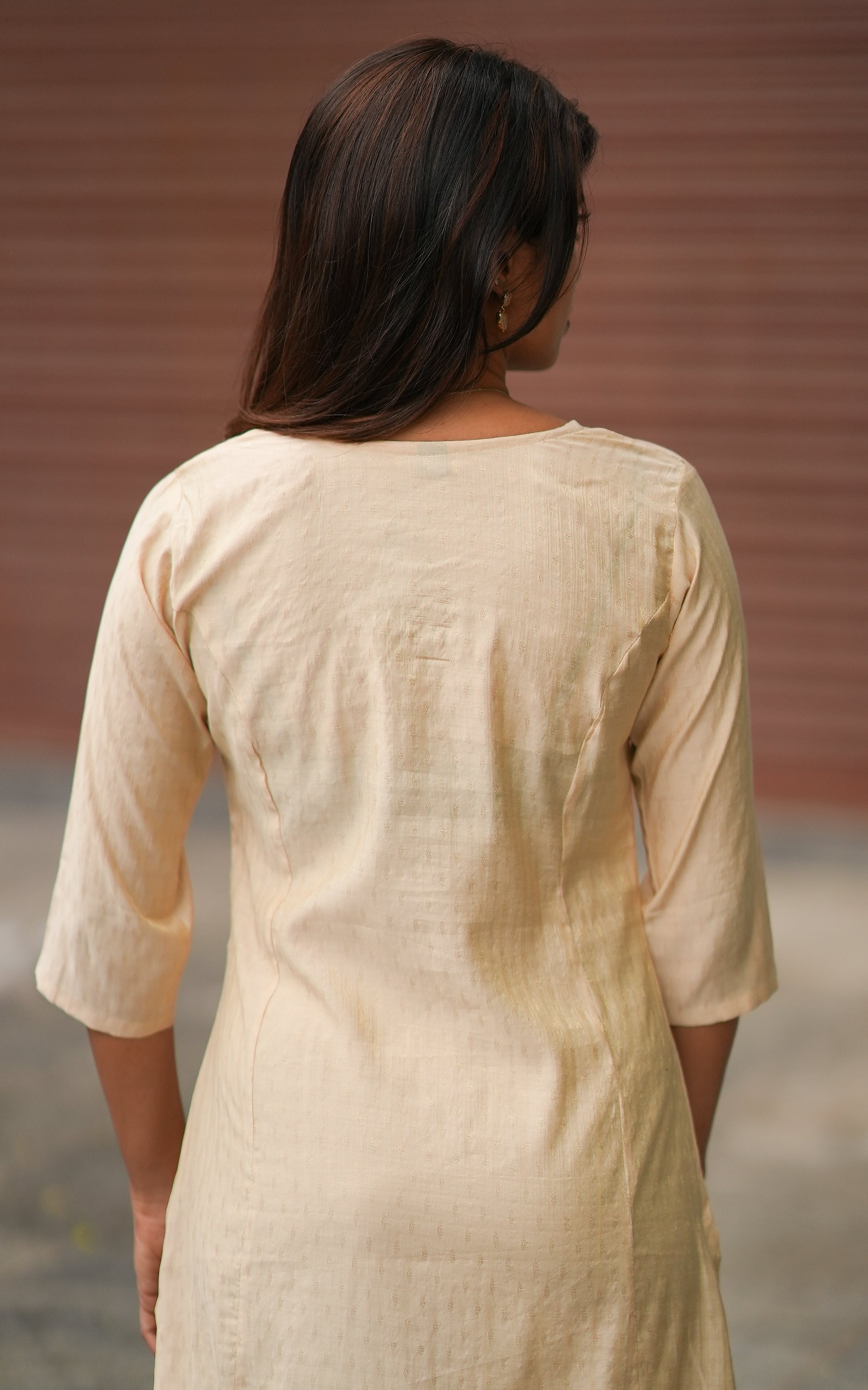 Leena Beige