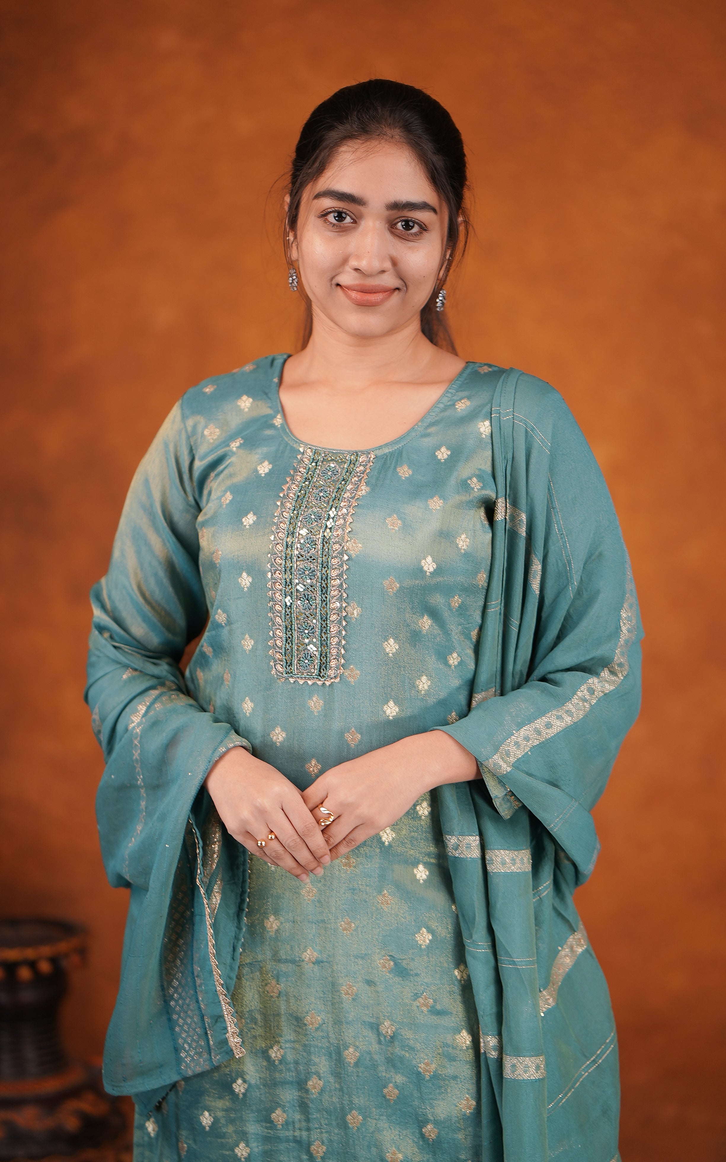 Aazhiarasi B (Kurti+Pant+Dupatta)