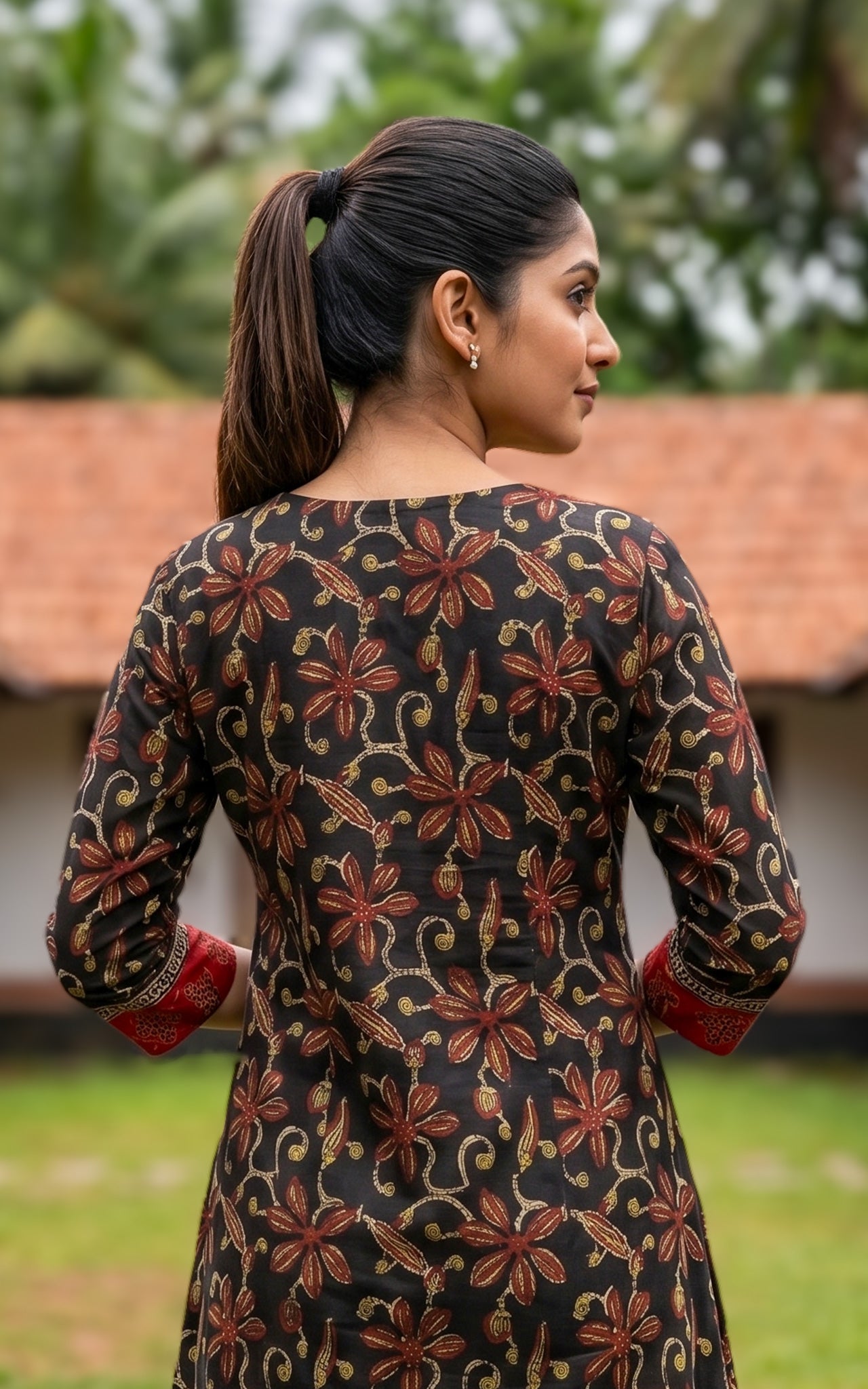 Vinisha Black