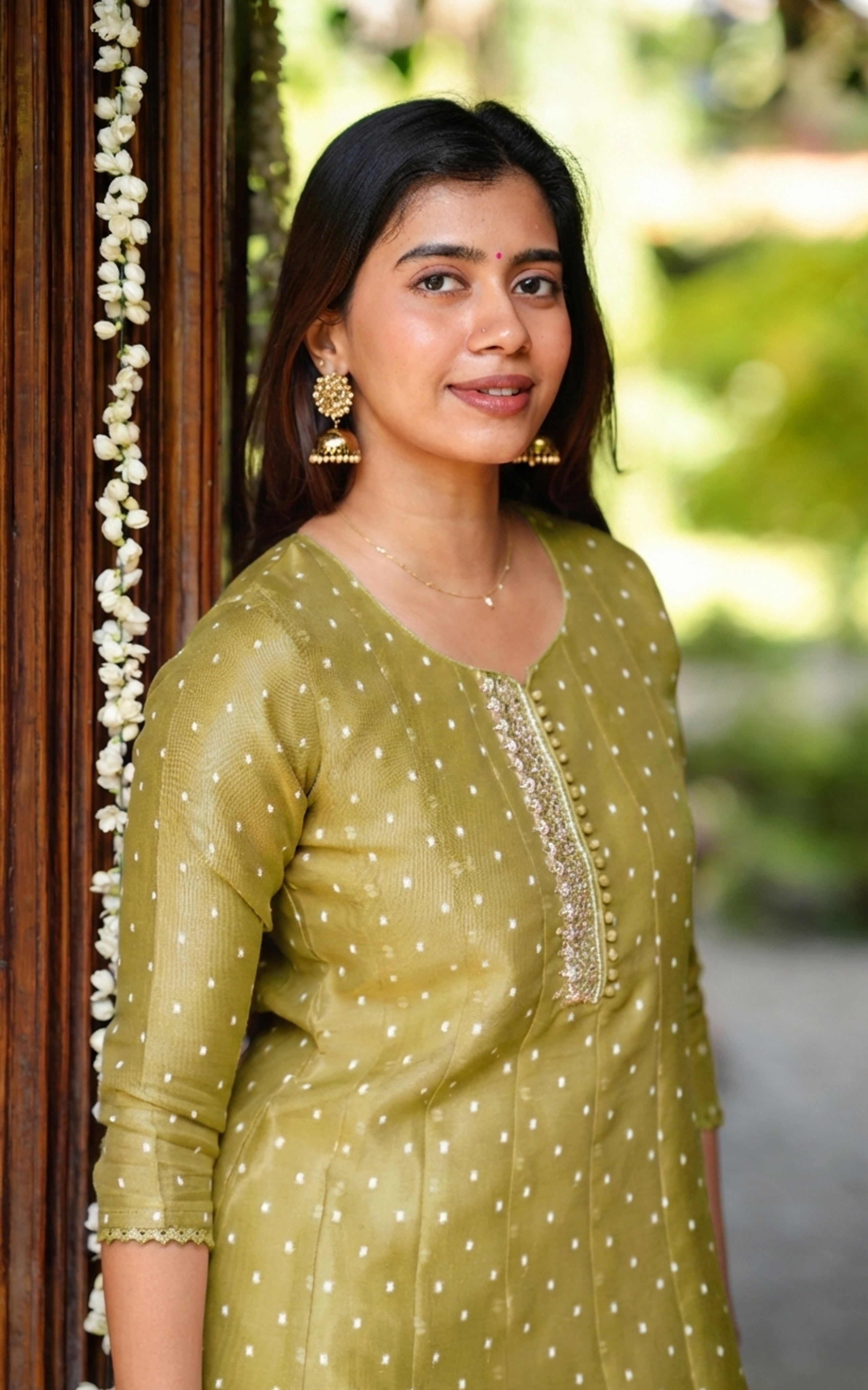 Aline Kurti with Elegant Zari Embroidery