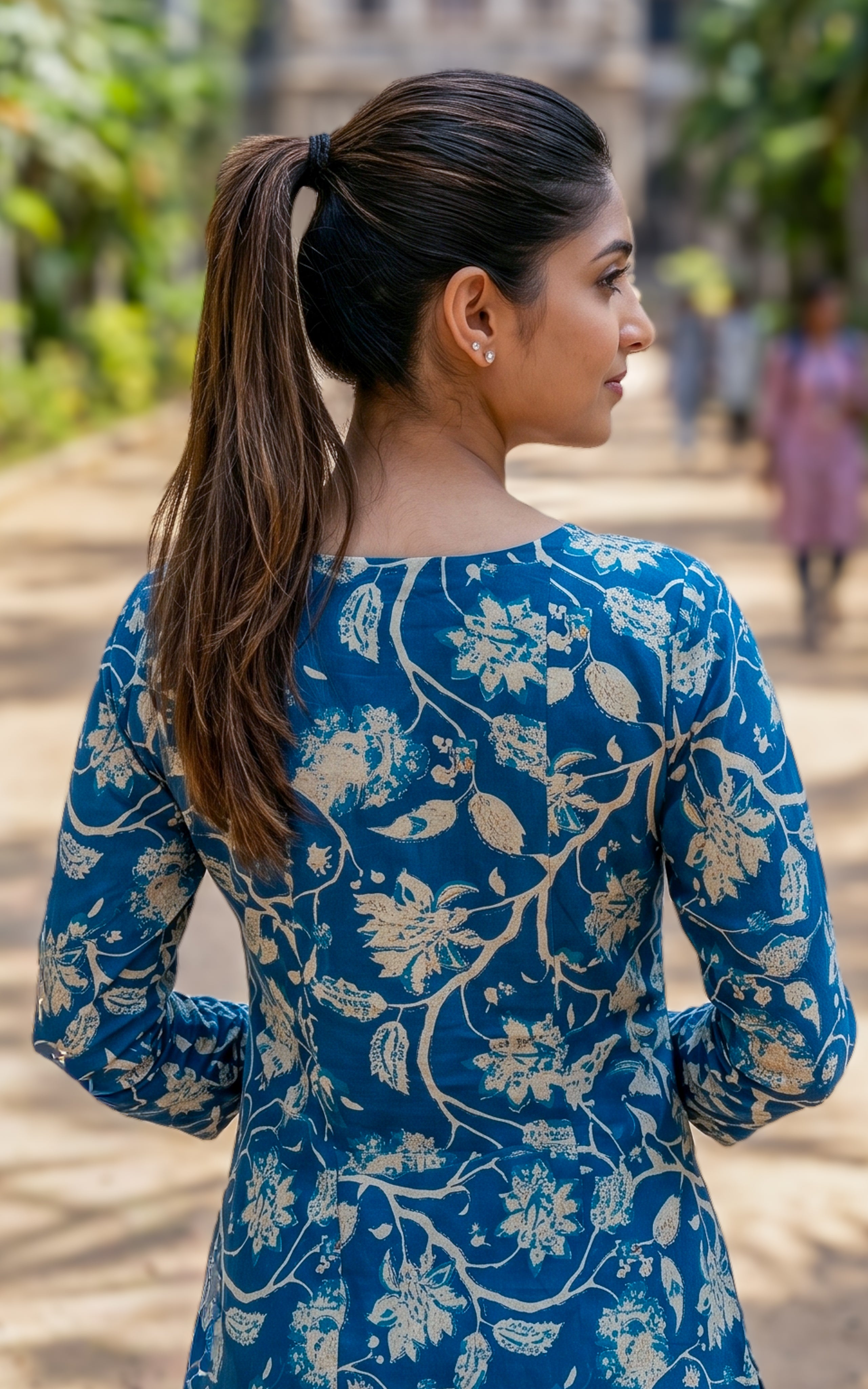 Saloni A