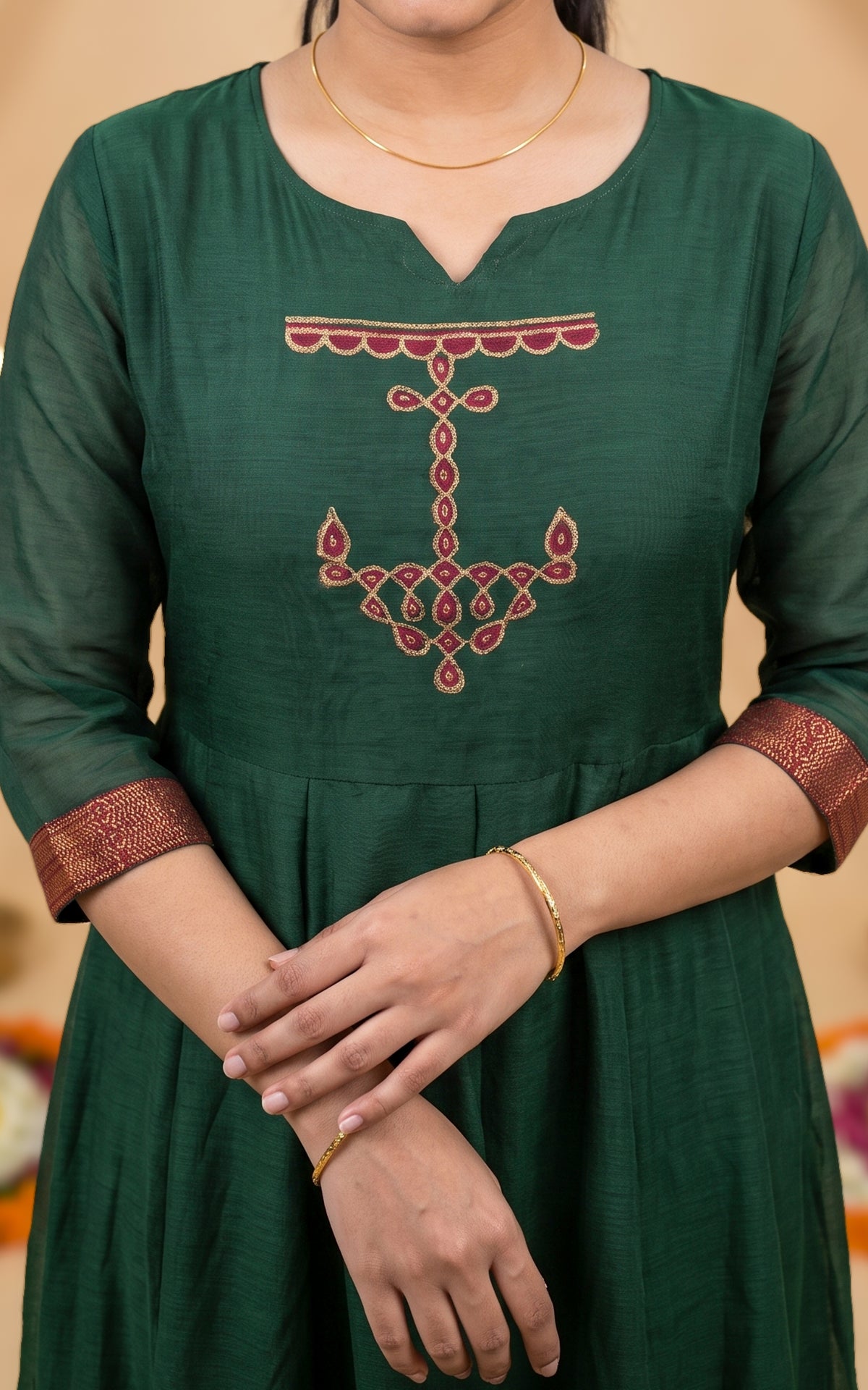 Vintage Vizha Kolam E (Kurti+Dupatta)